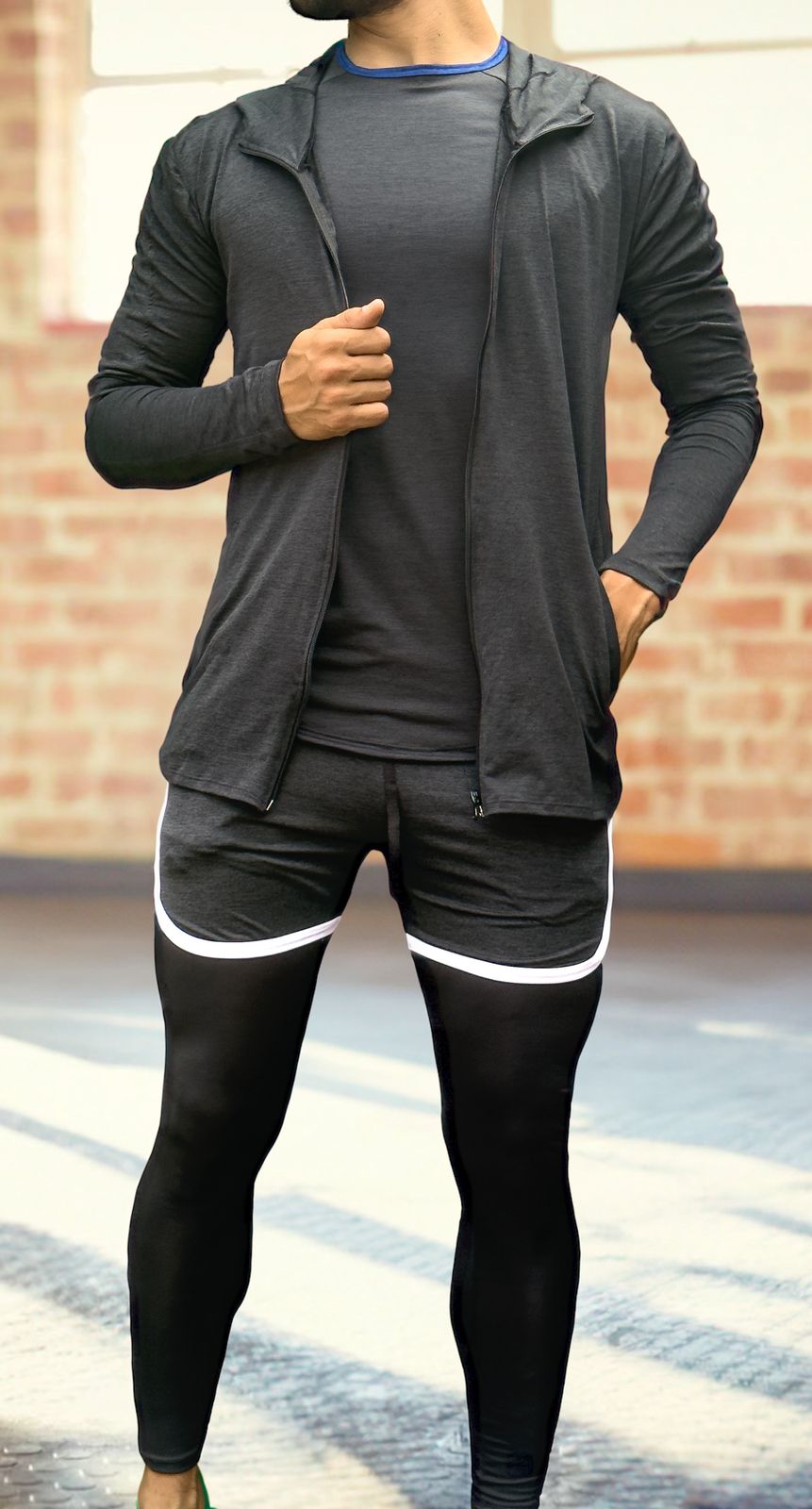 Conjunto deportivo Pantaloneta con licra larga + camiseta deportiva + camibuzo con capucha deportivo