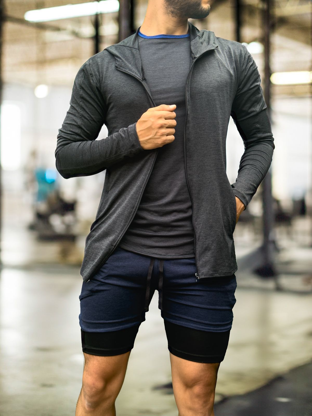 Conjunto deportivo Pantaloneta con licra Corta + camiseta deportiva + camibuzo con capucha deportivo