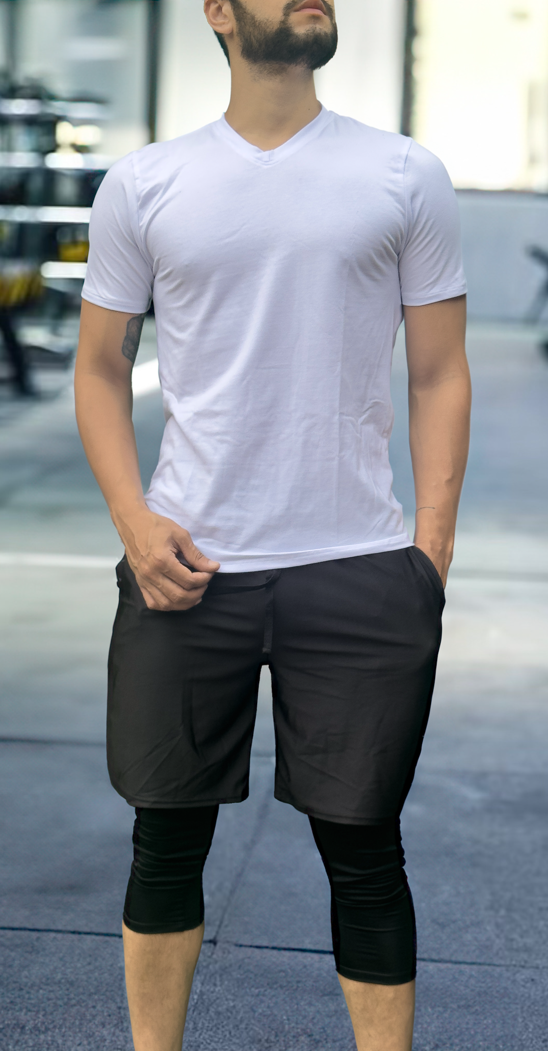 Conjunto Pantaloneta con licra semilarga + Camiseta cuello V 