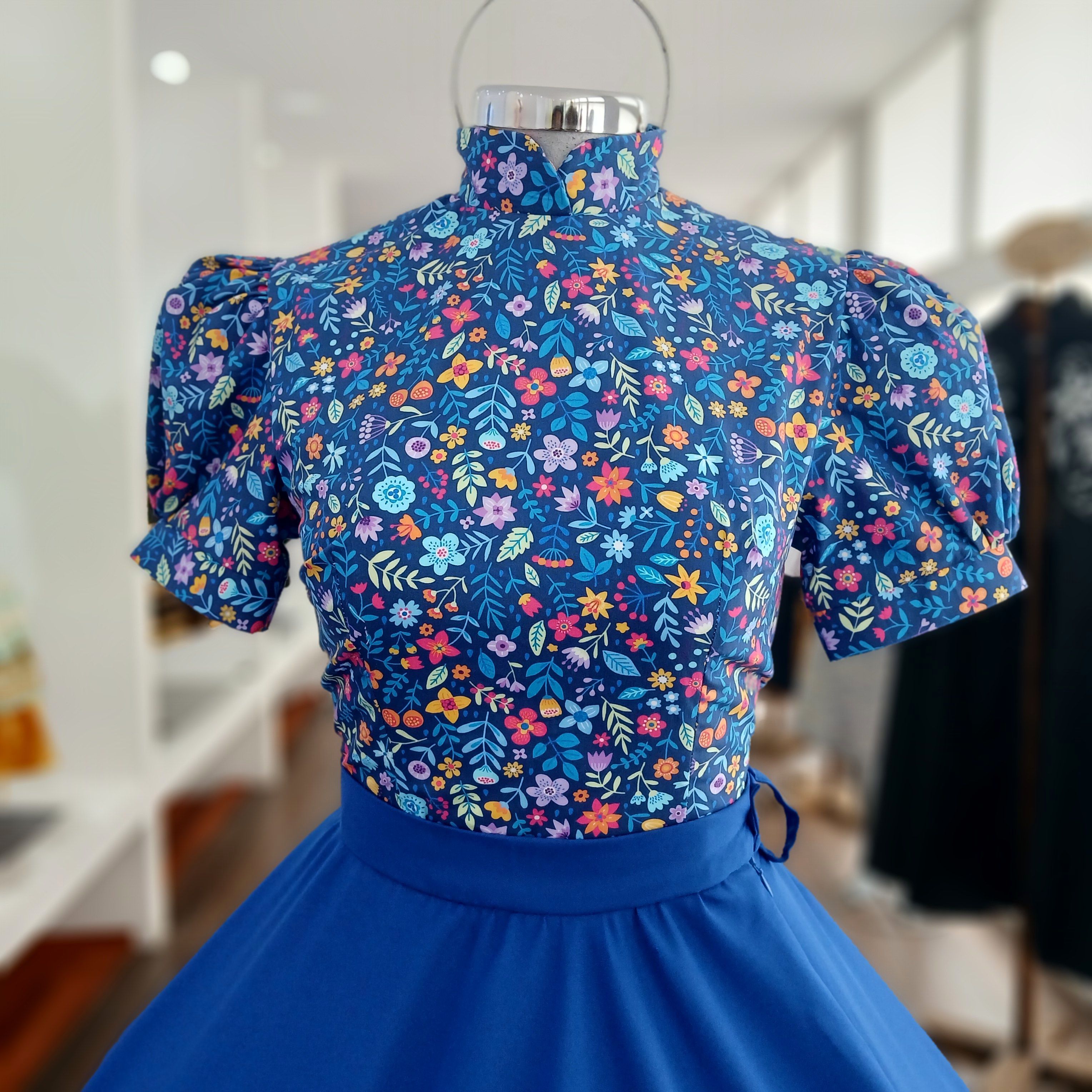 ADELITA FLOR DE CASTILLA  AZUL REY