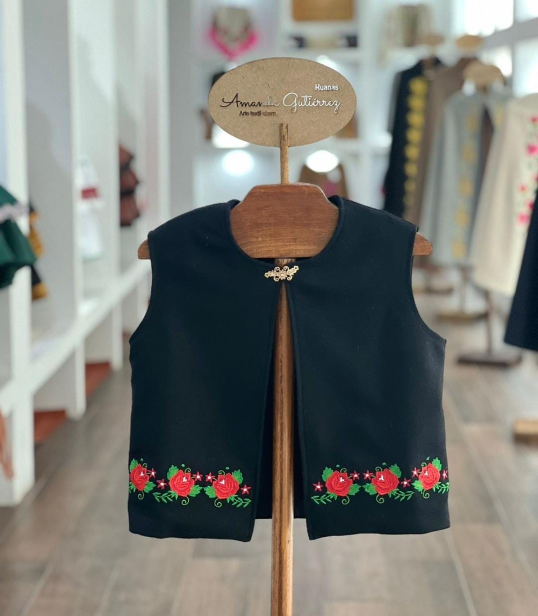 Chaleco bordado