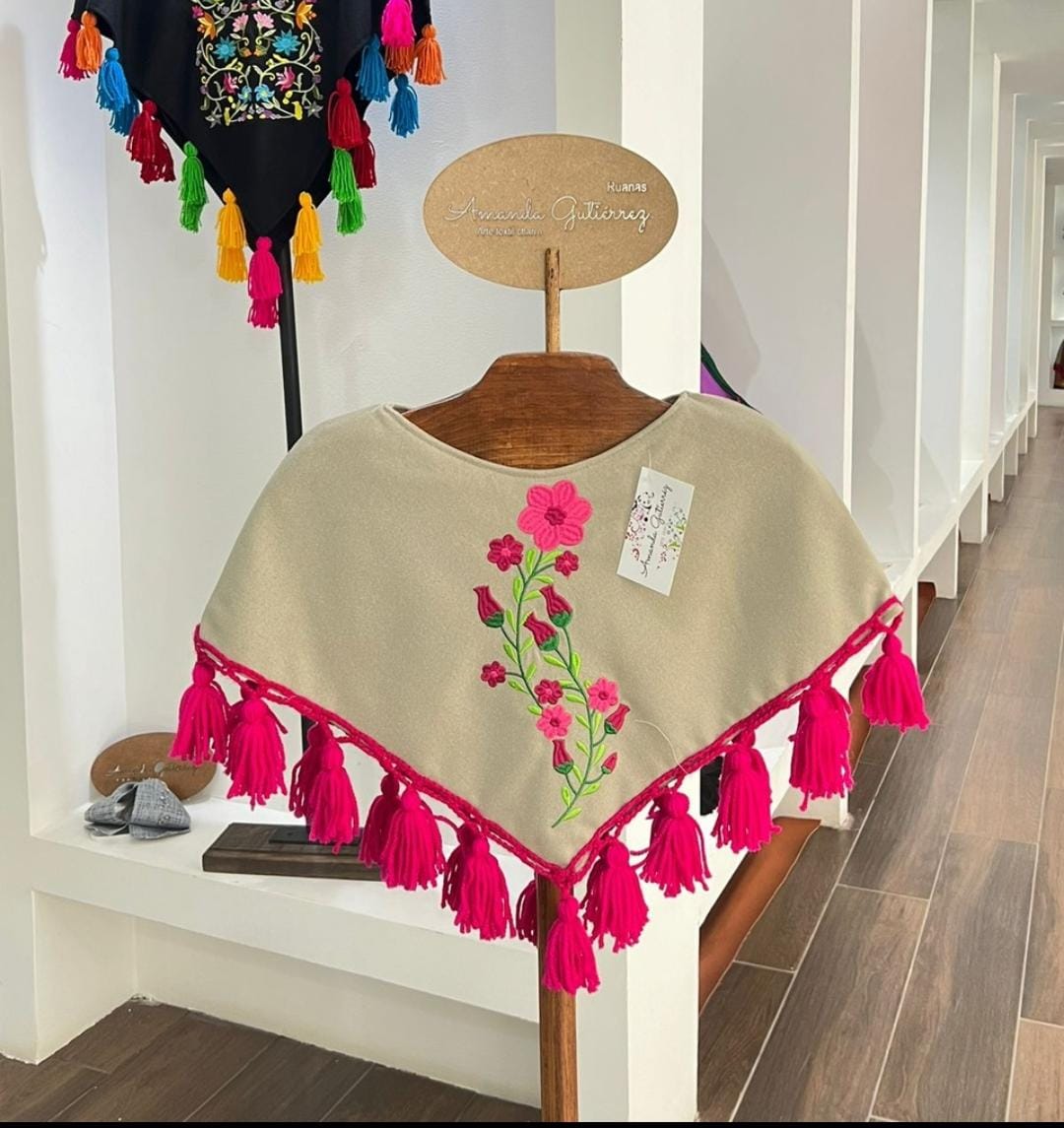 Mañanita bordado artesanal