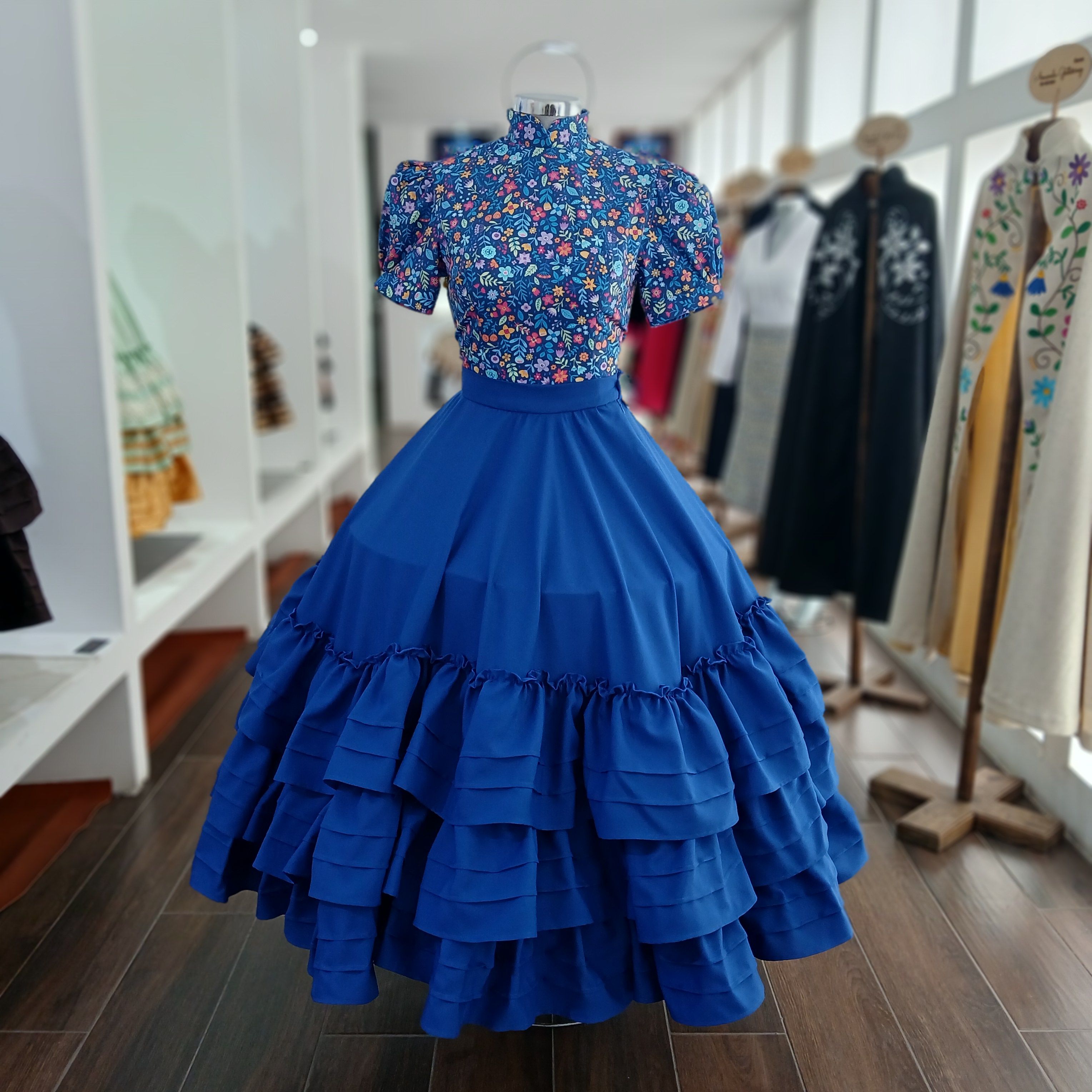 ADELITA FLOR DE CASTILLA AZUL REY