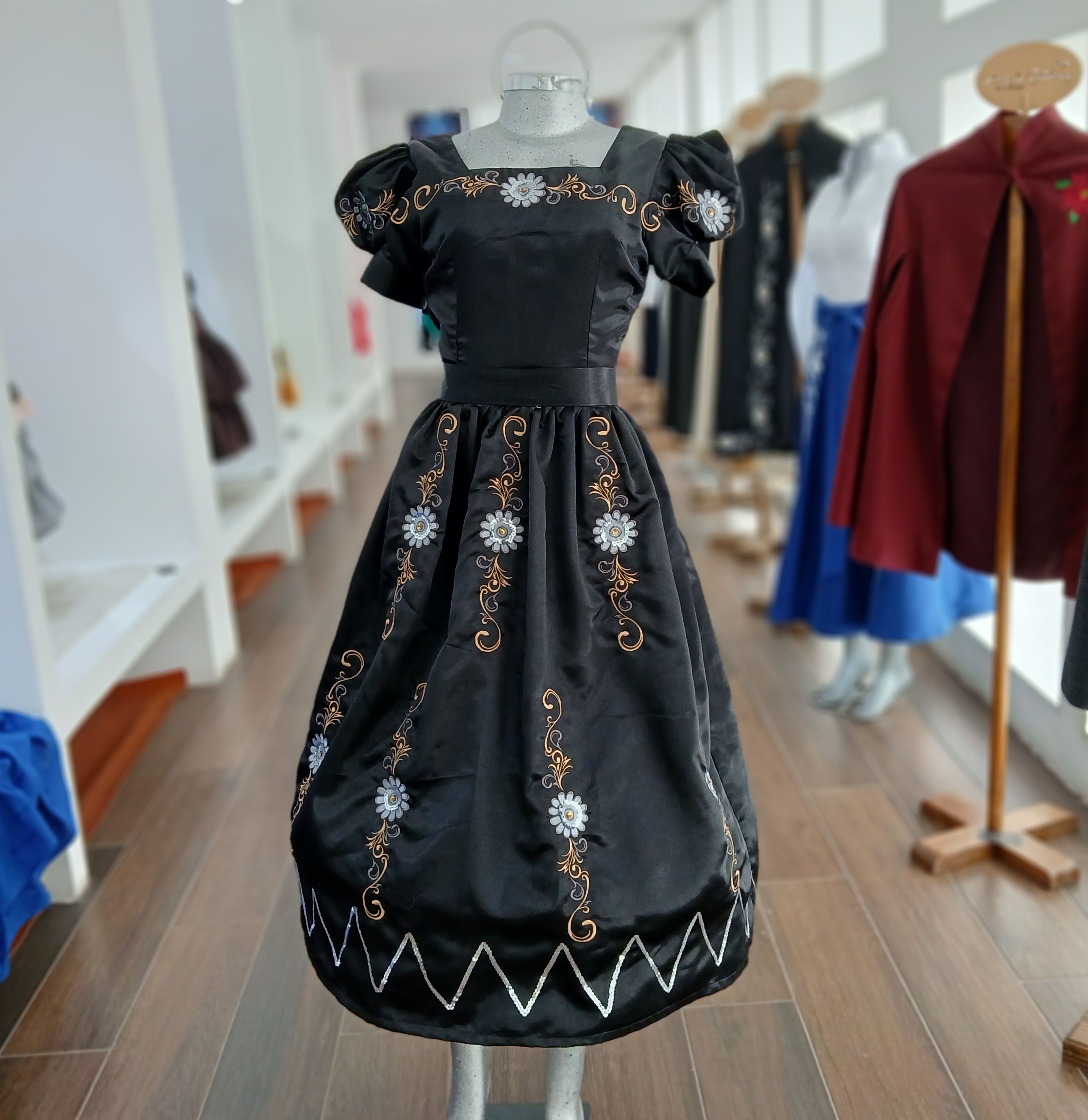 CHINA POBLANA REALEZA