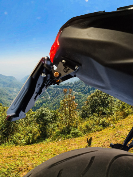 Kennzeichenhalter Ersetzung Energica