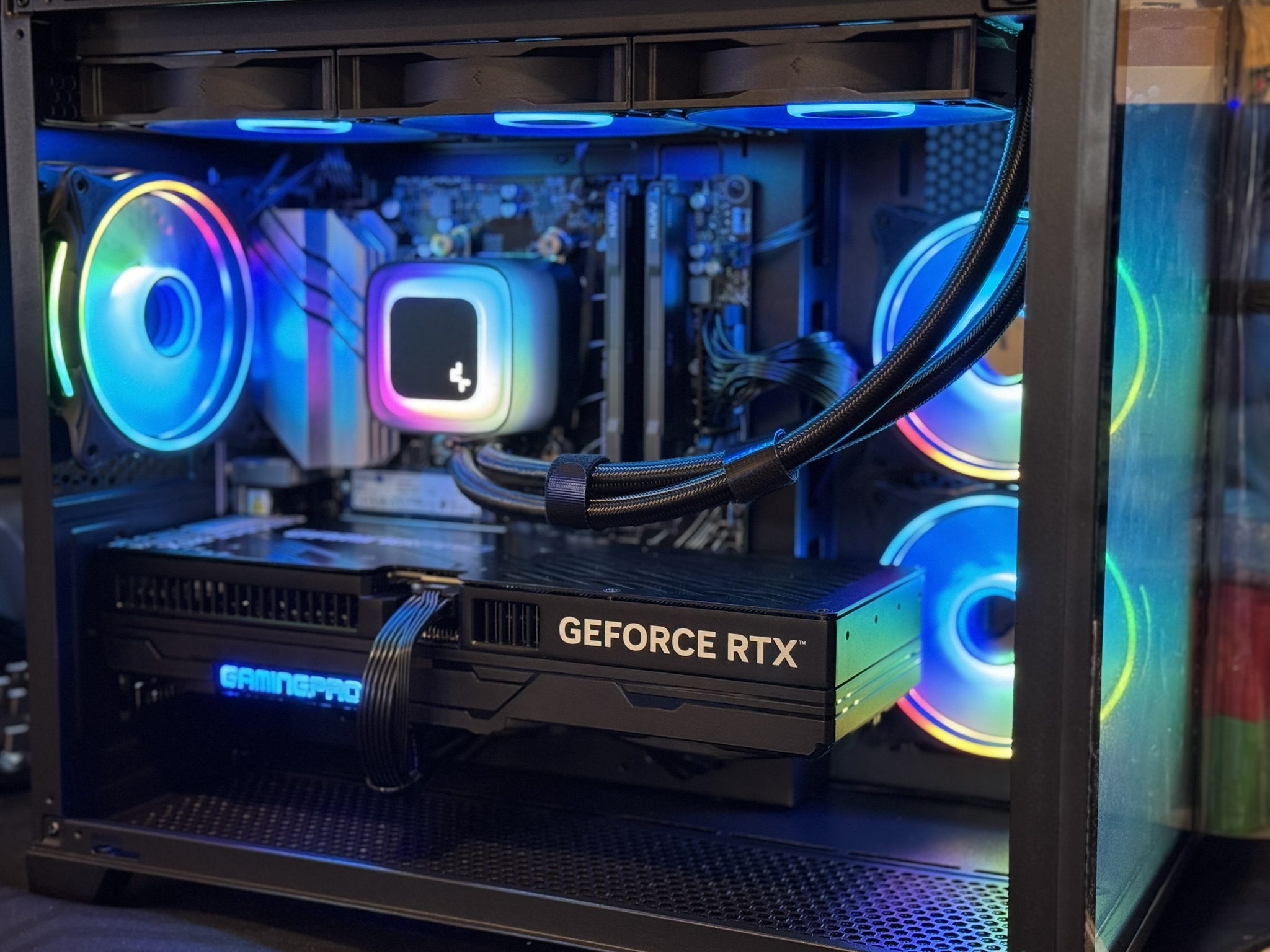 Brand new gaming PC Ryzen 7800x3d rtx5070 32gb DDR5