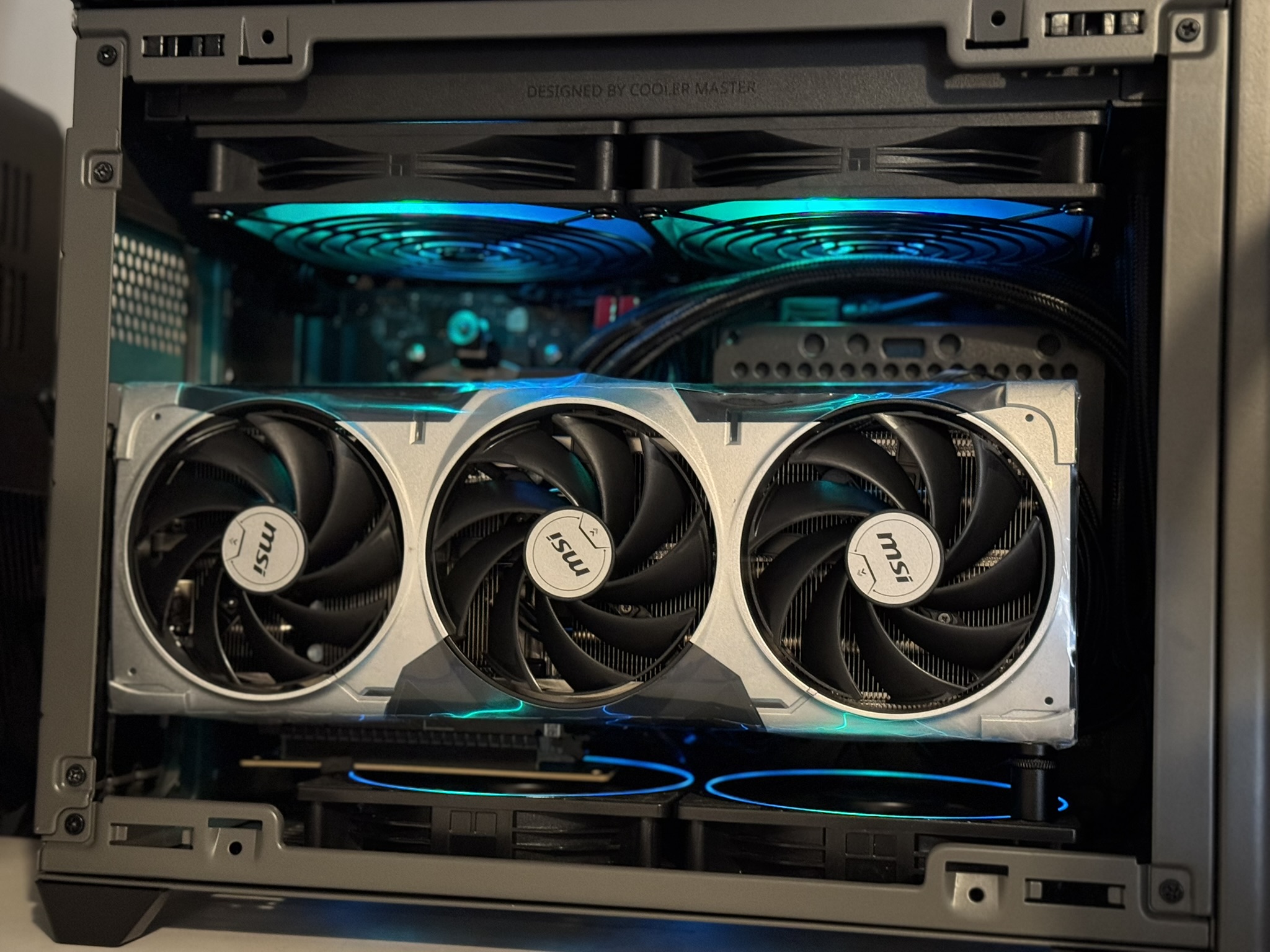 Brand new mini ITX gaming PC Ryzen 7800x3d rtx5070 32gb DDR5