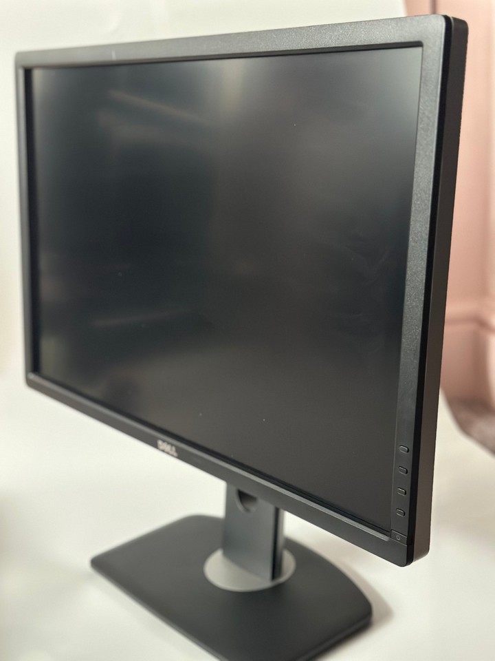 Dell UltraSharp U2412M 24" IPS Monitor 1920x1200 DP DVI VGA Fully Working