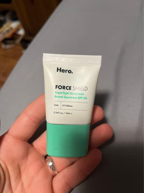 Protector Solar Hero