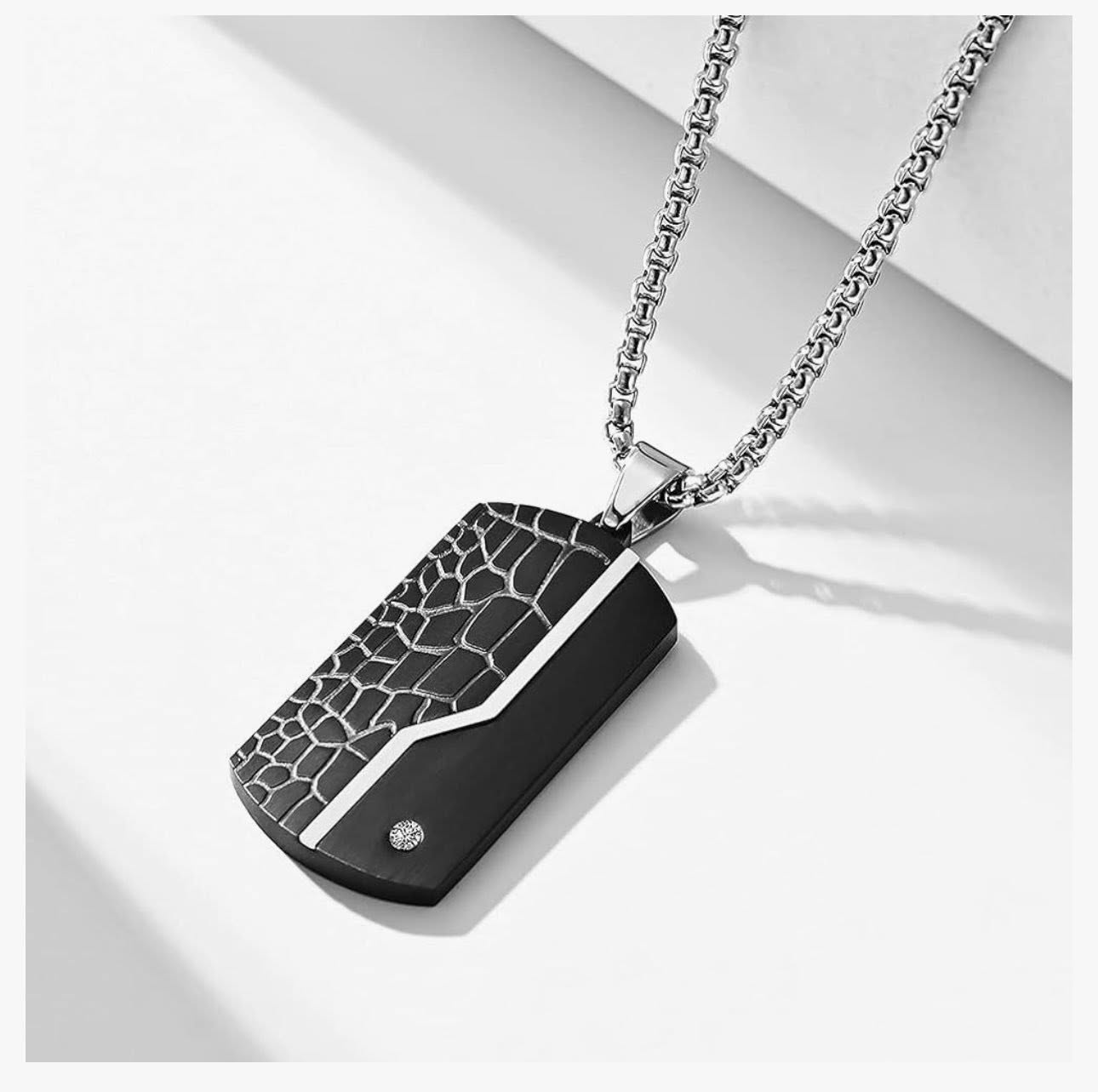Cadena con placa