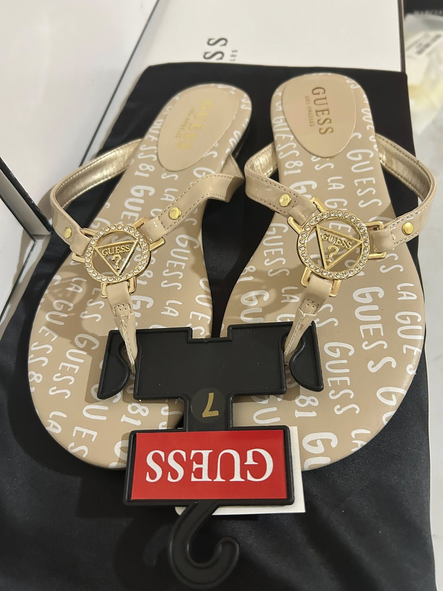 Sandalia GUESS
