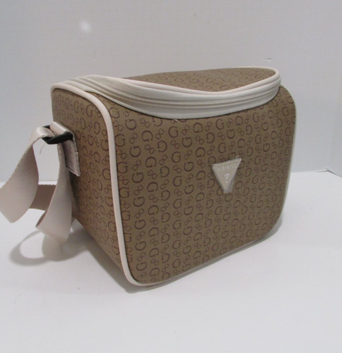 Lonchera Guess