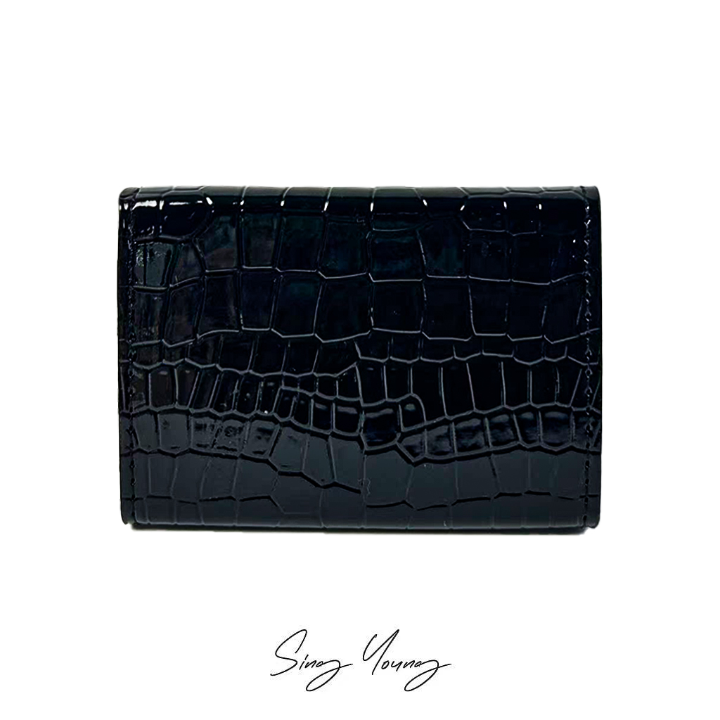 ショートタイプの多機能ファスナー付き財布