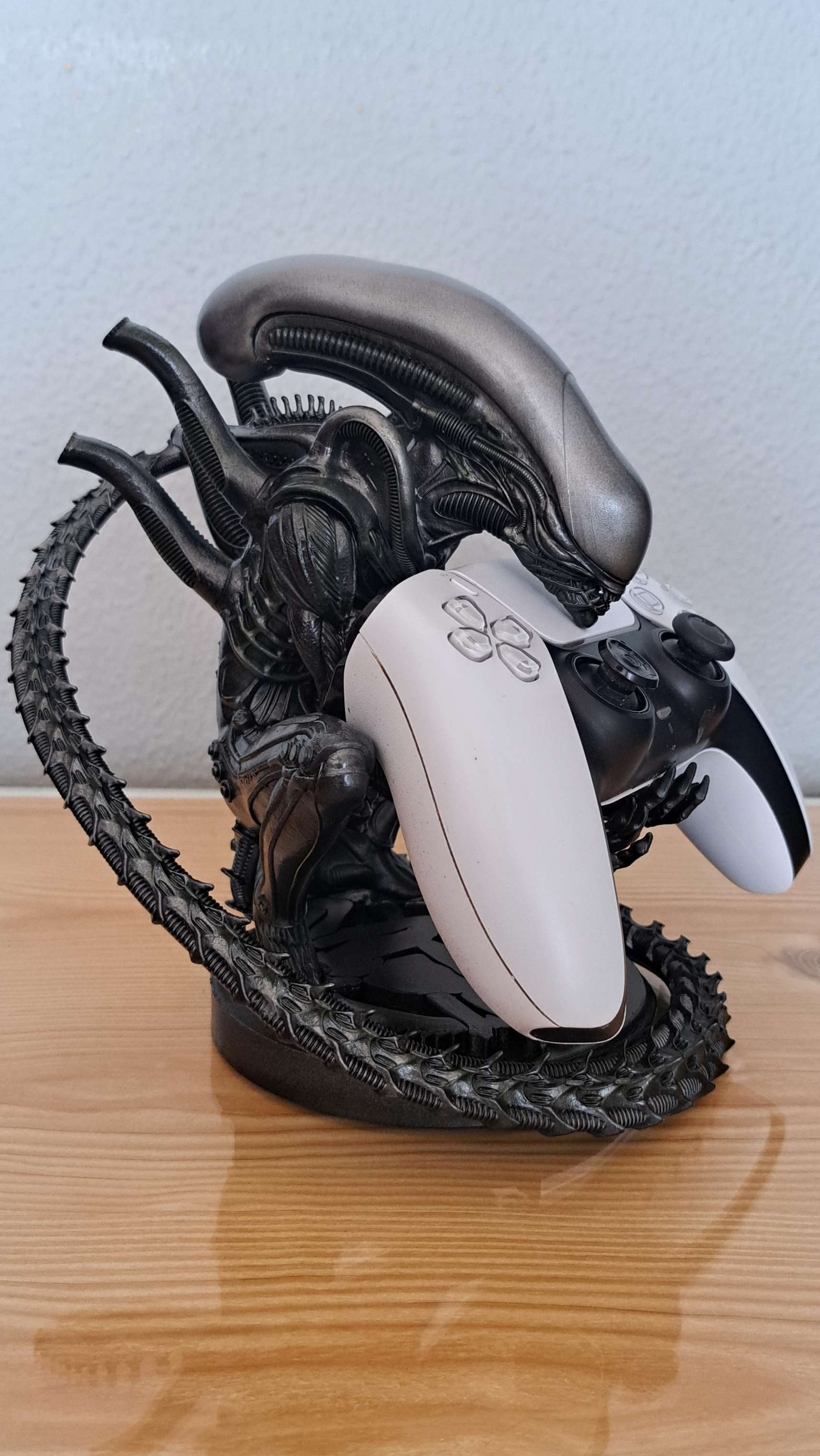 Soporte Alien para Mando – Edición Coleccionista