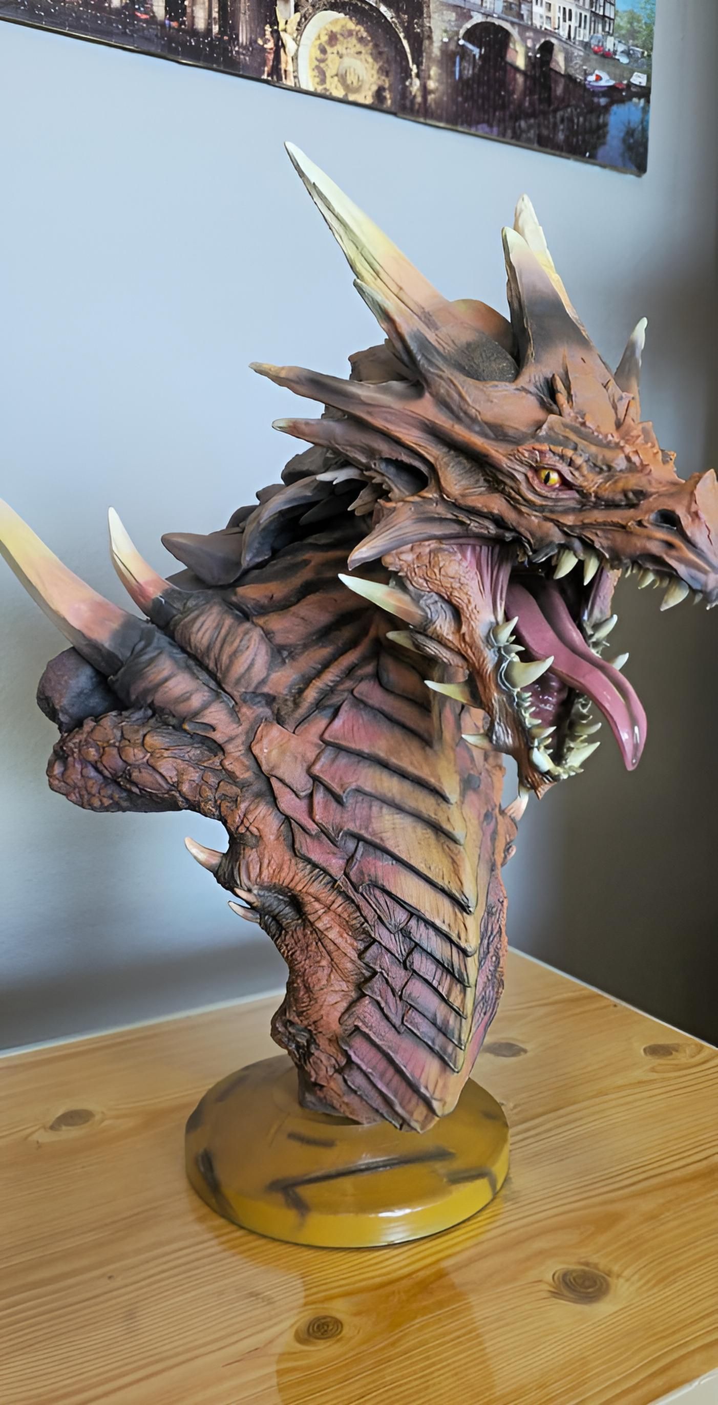 Busto Dragón — Escultura de Gran Formato