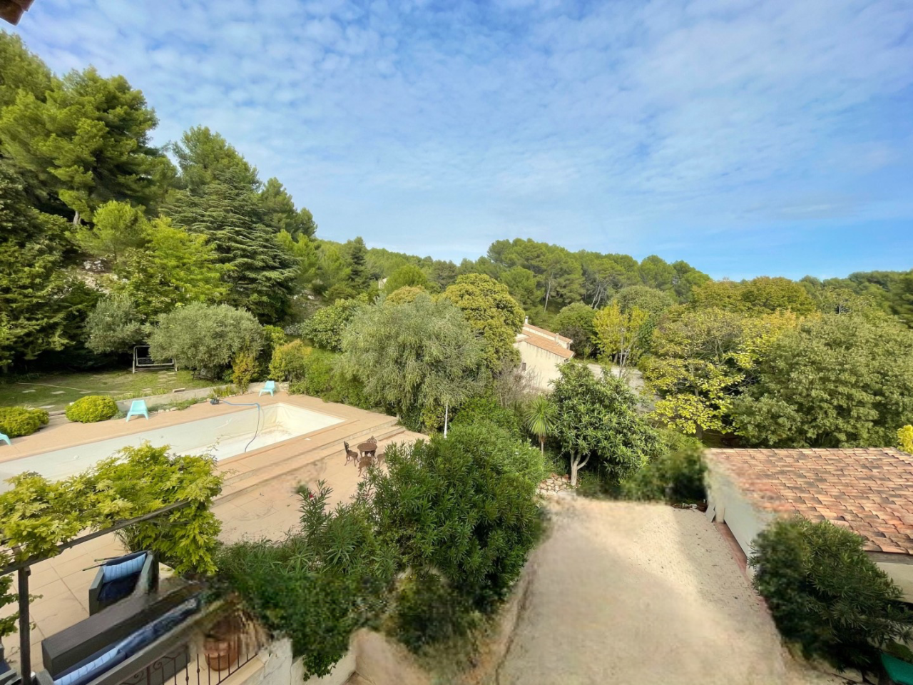 MAISON À VENDRE – ÉOURES (AUBAGNE)