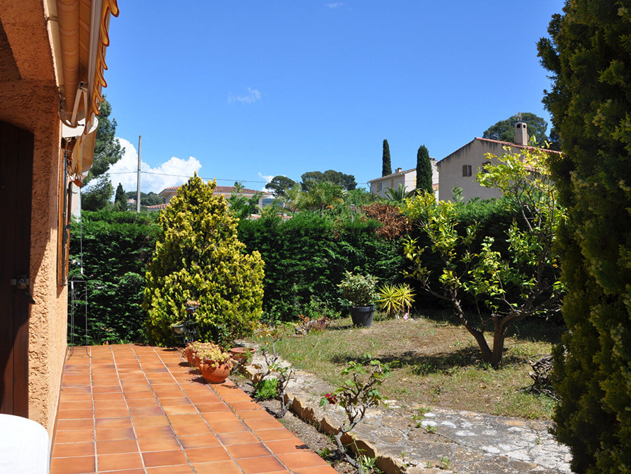 MAISON SAINT CYR SUR MER 83270