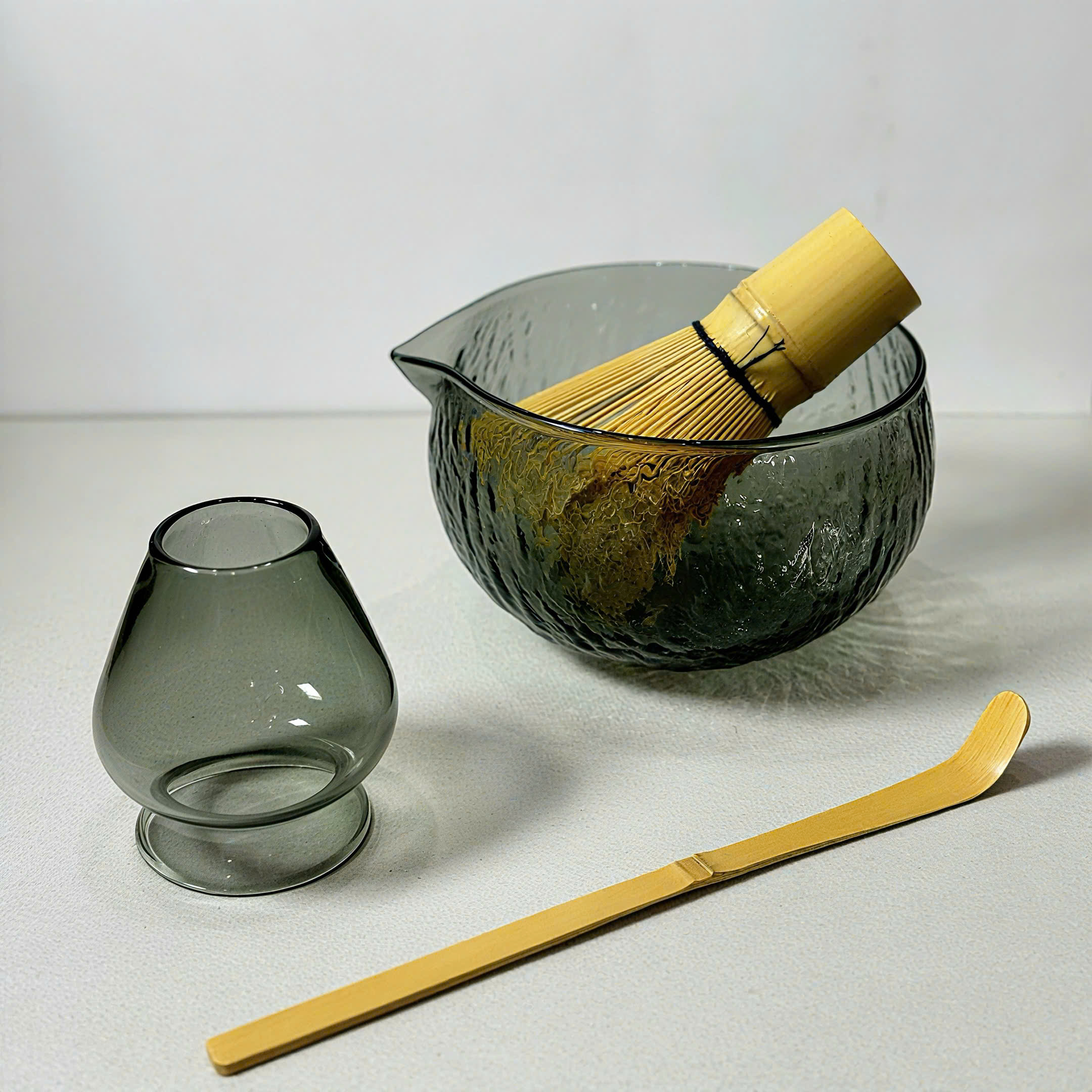 Combo chawan và đế đen trong suốt có vân