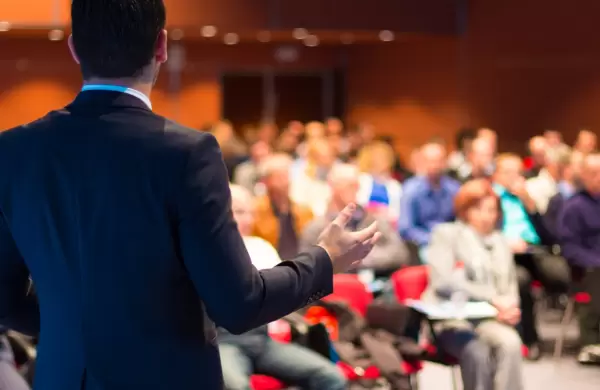 Conferencias y exposiciones personalizadas