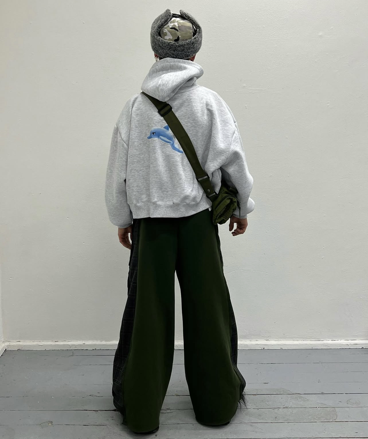Khaki dolphin sweatpants