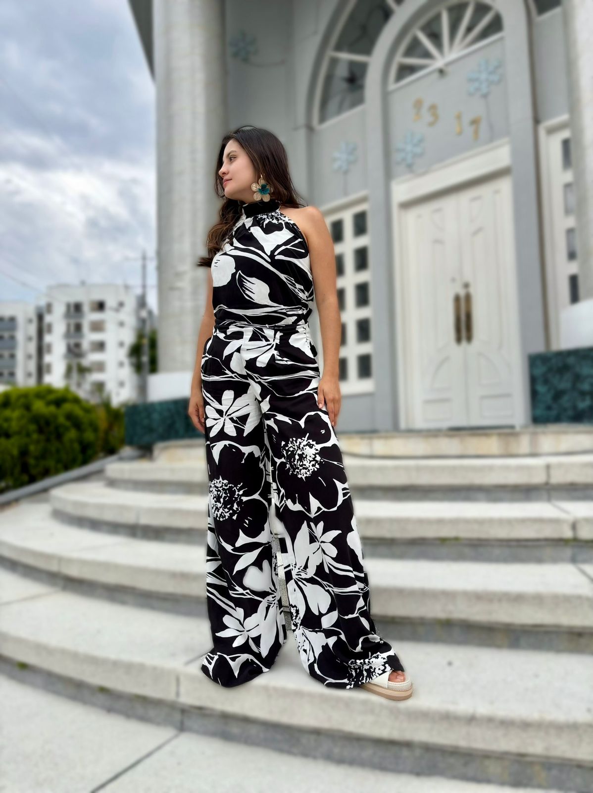 Pantalon y blusa estampado blanco y negro