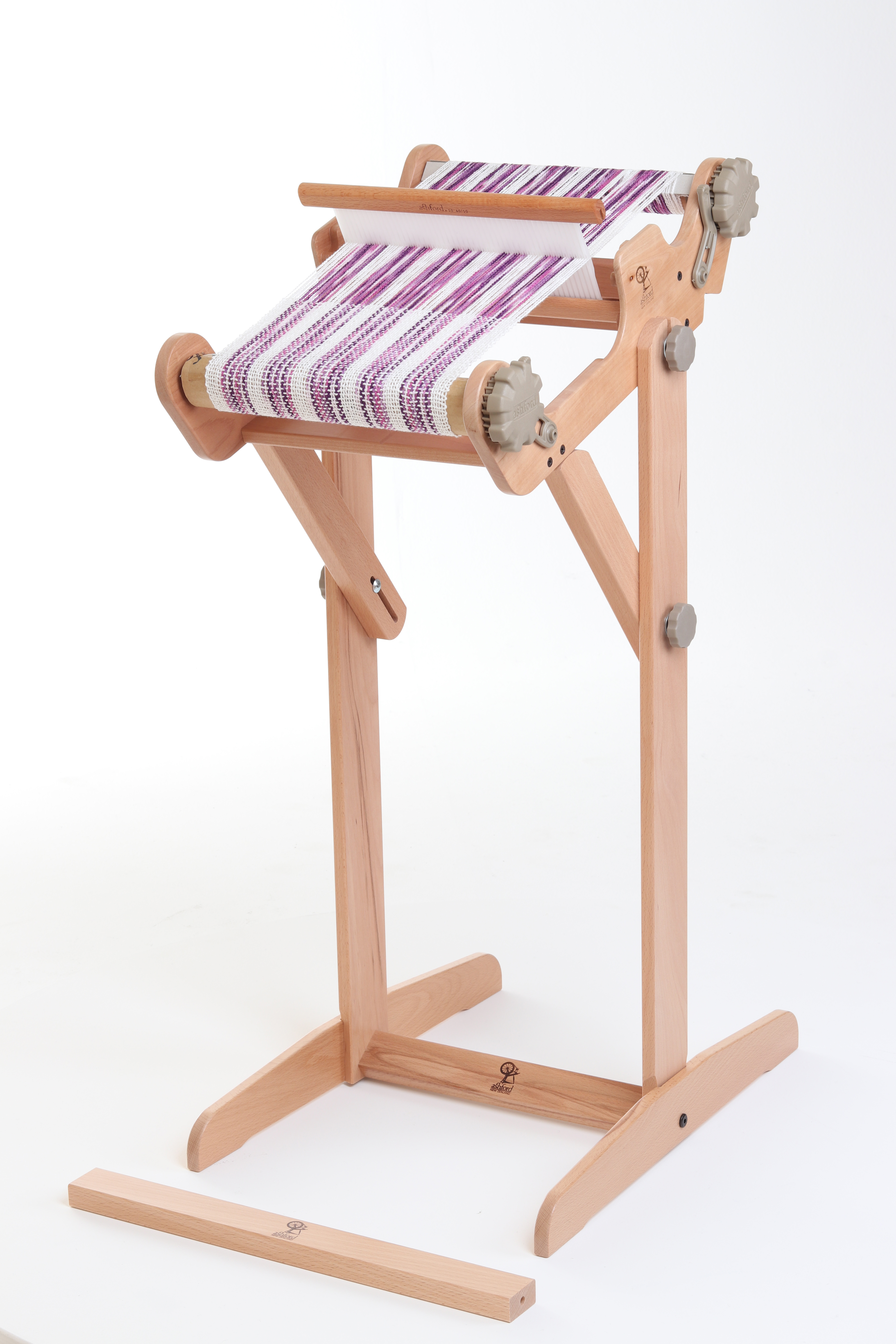 Samplelt  loom stand