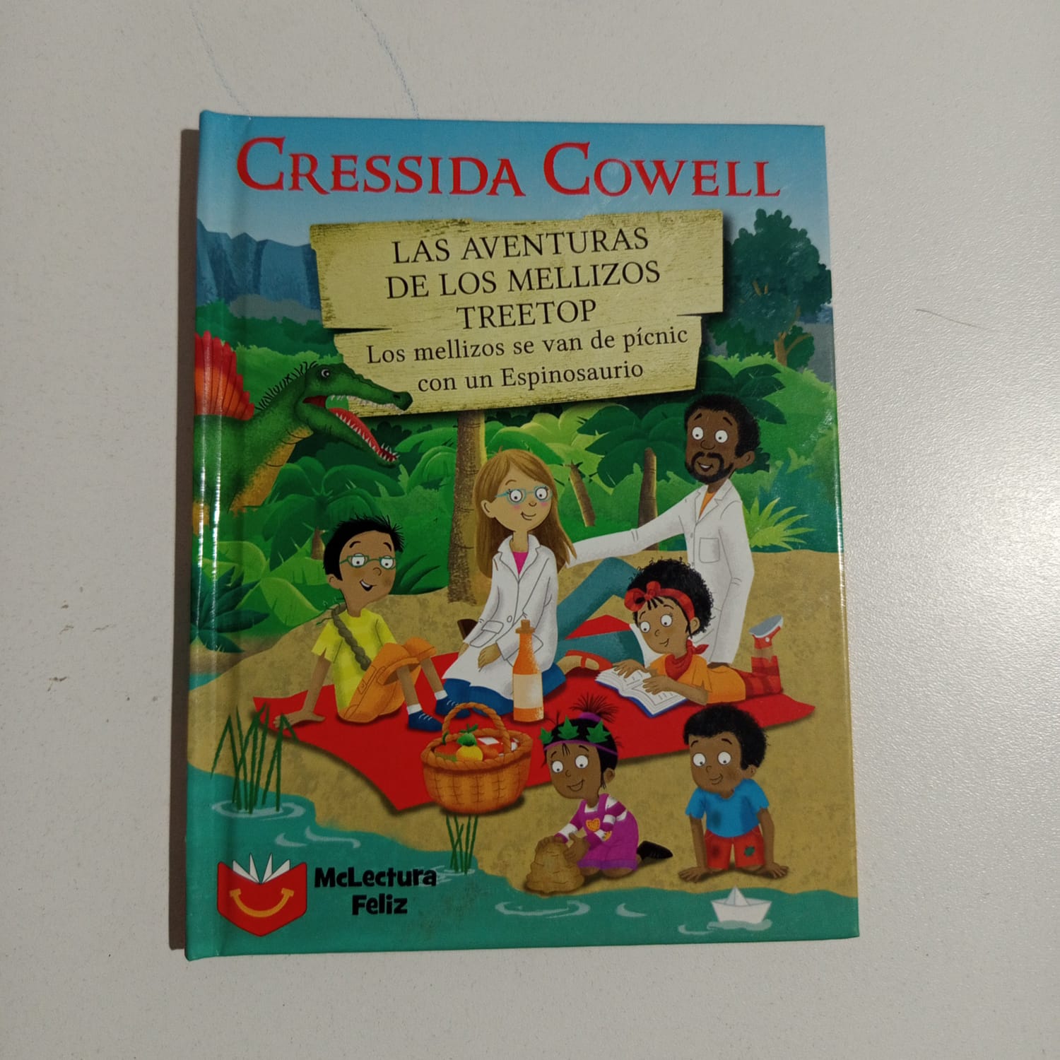 Libro, las aventuras de los mellizos Treetop.