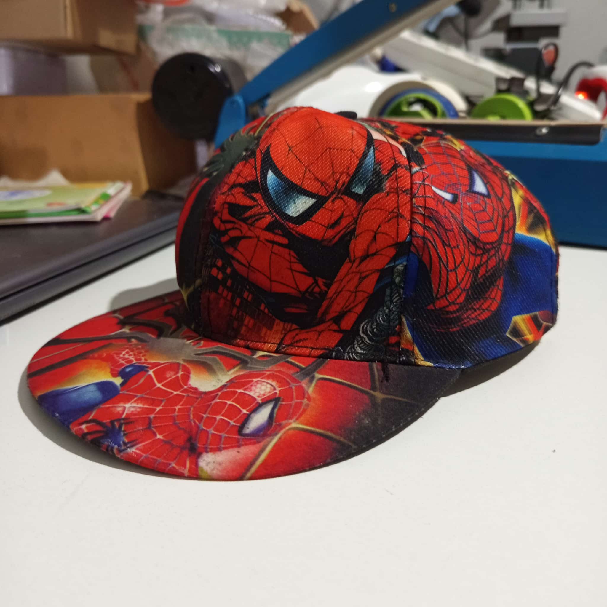 Gorro Spiderman para niño. Ajustable