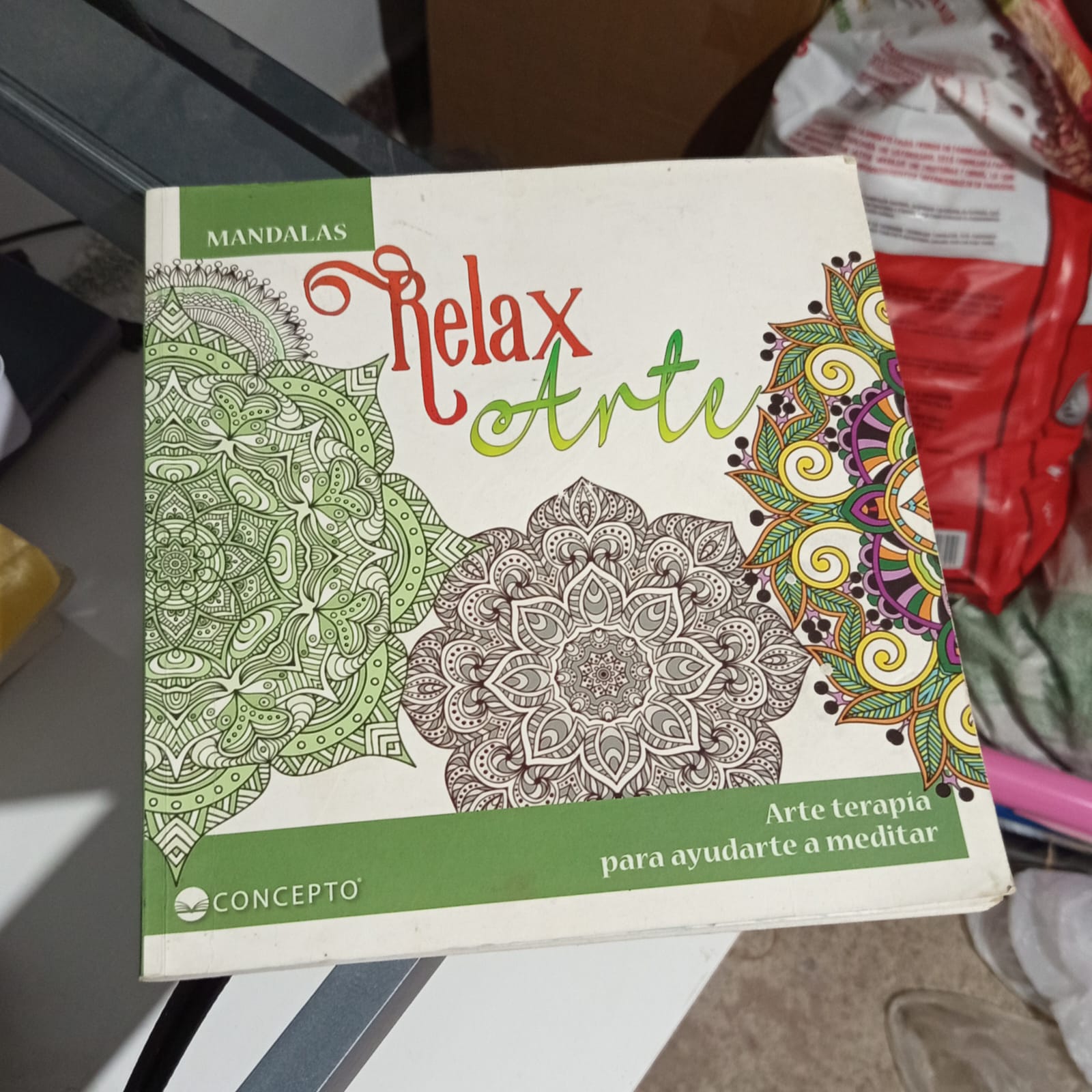 Libro para pintar mandalas, relajante