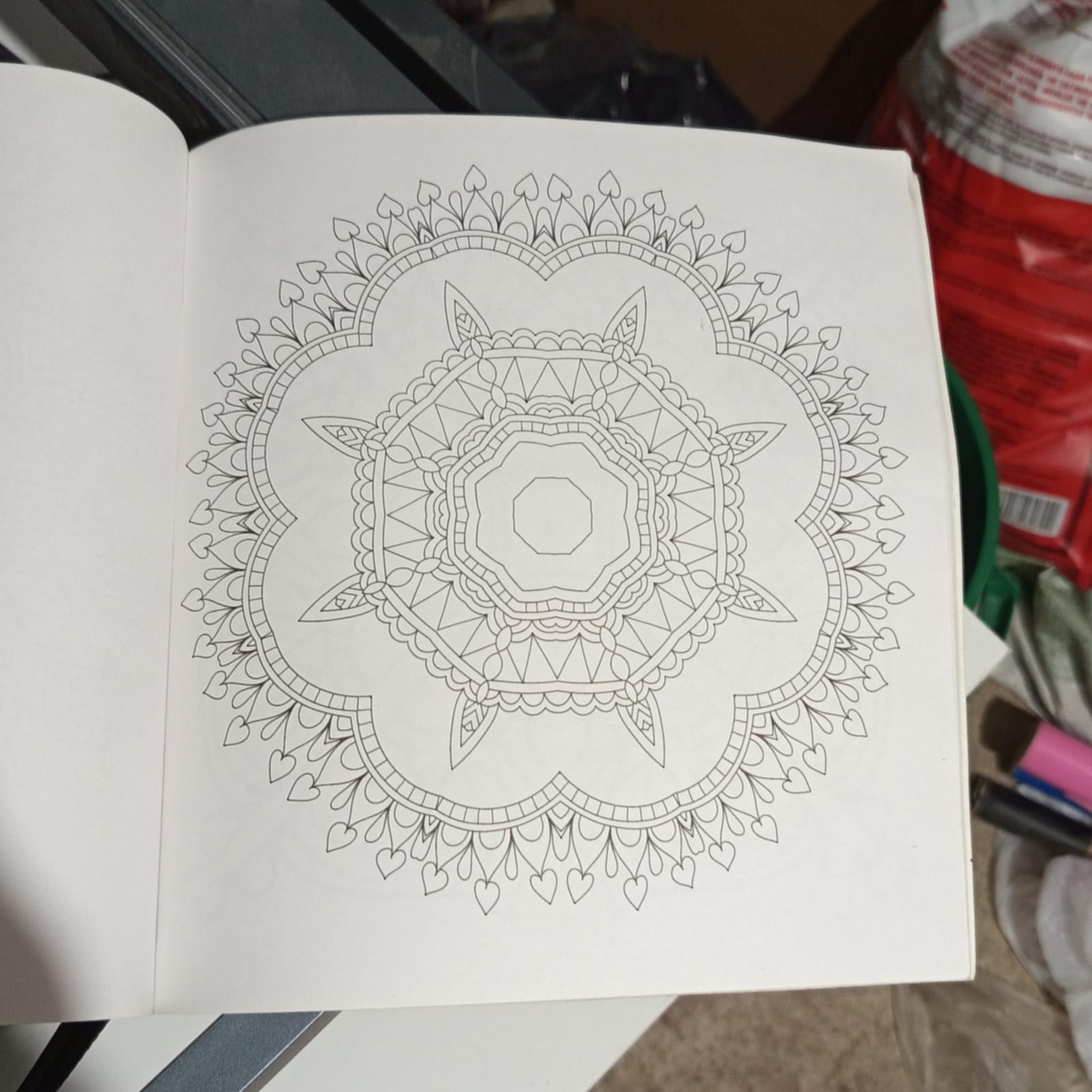 Libro para pintar mandalas, relajante
