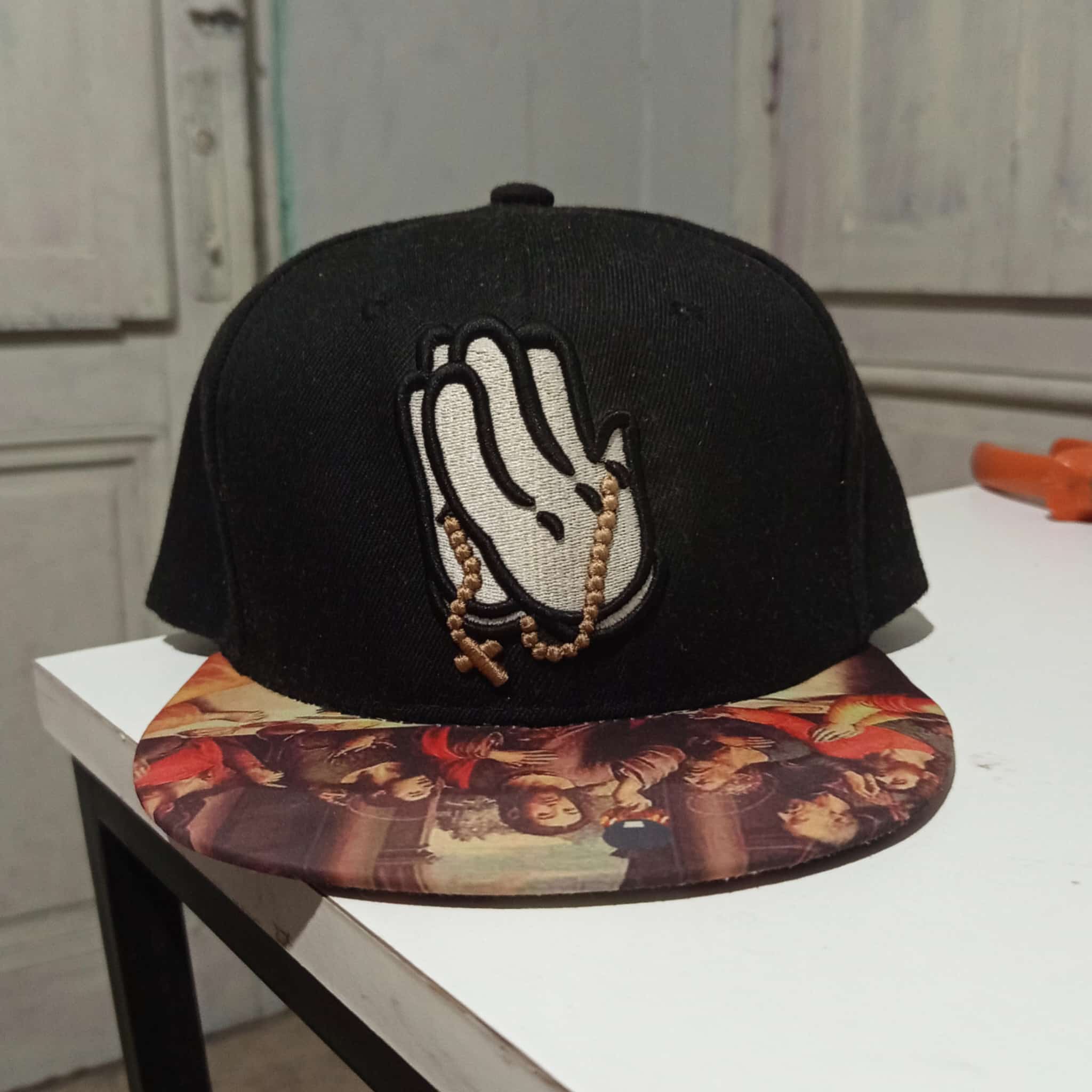 Gorra Negra, Oración