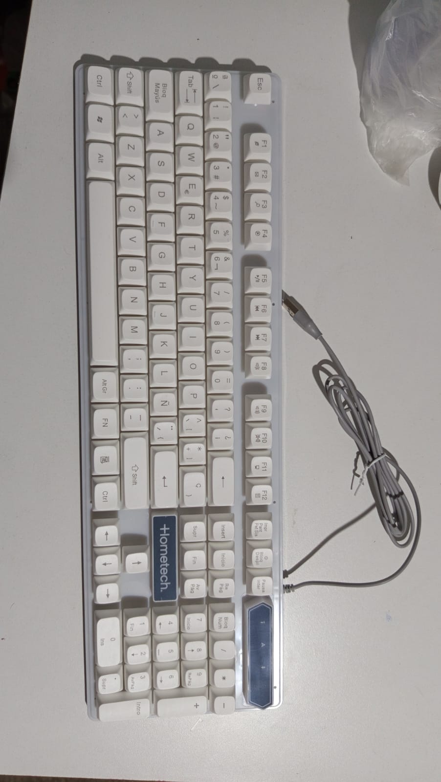Teclado RGB marca Hometech