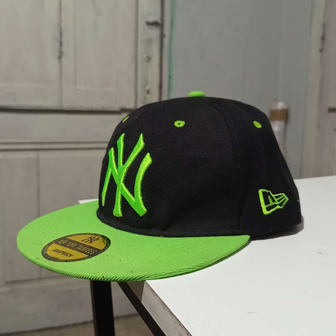 Gorra VerdeFluor y Negra, NY