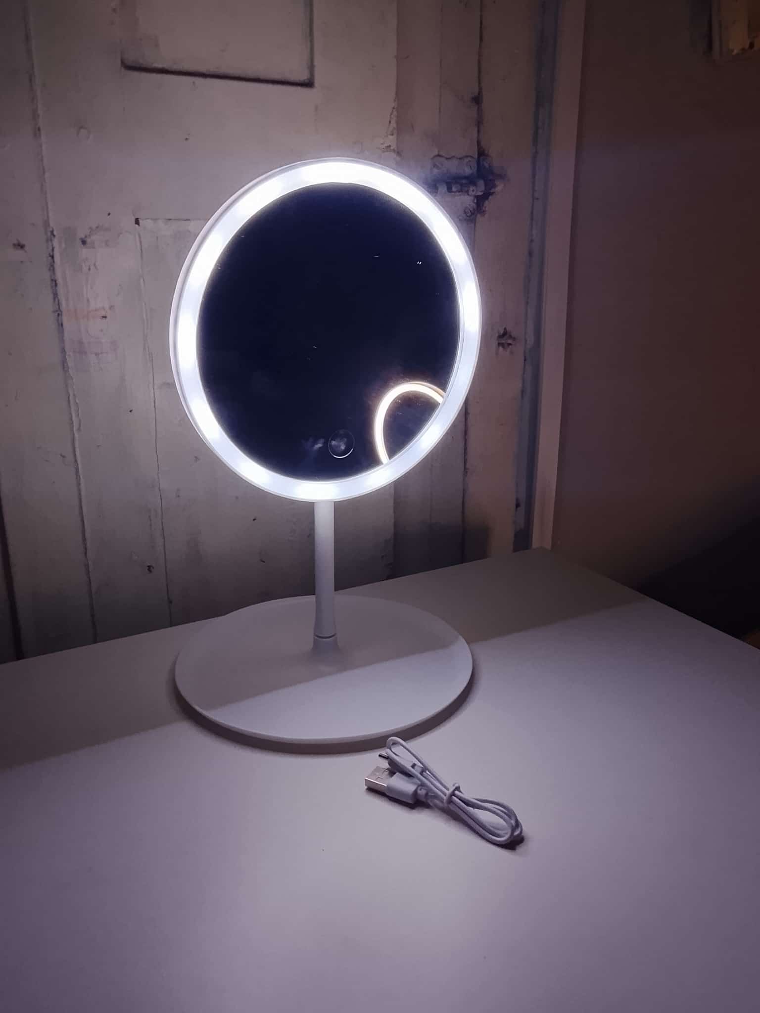 Espejos LED, 3 tonalidades en 1. Carga USB