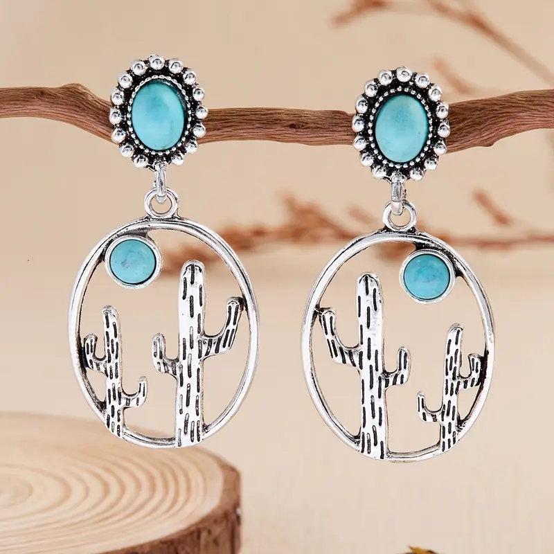 Cactus-themed earrings and necklace set 
