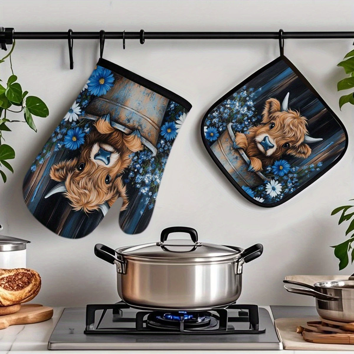 Highland Cow Kitchen Oven Mitt and Pot Holder Set 
