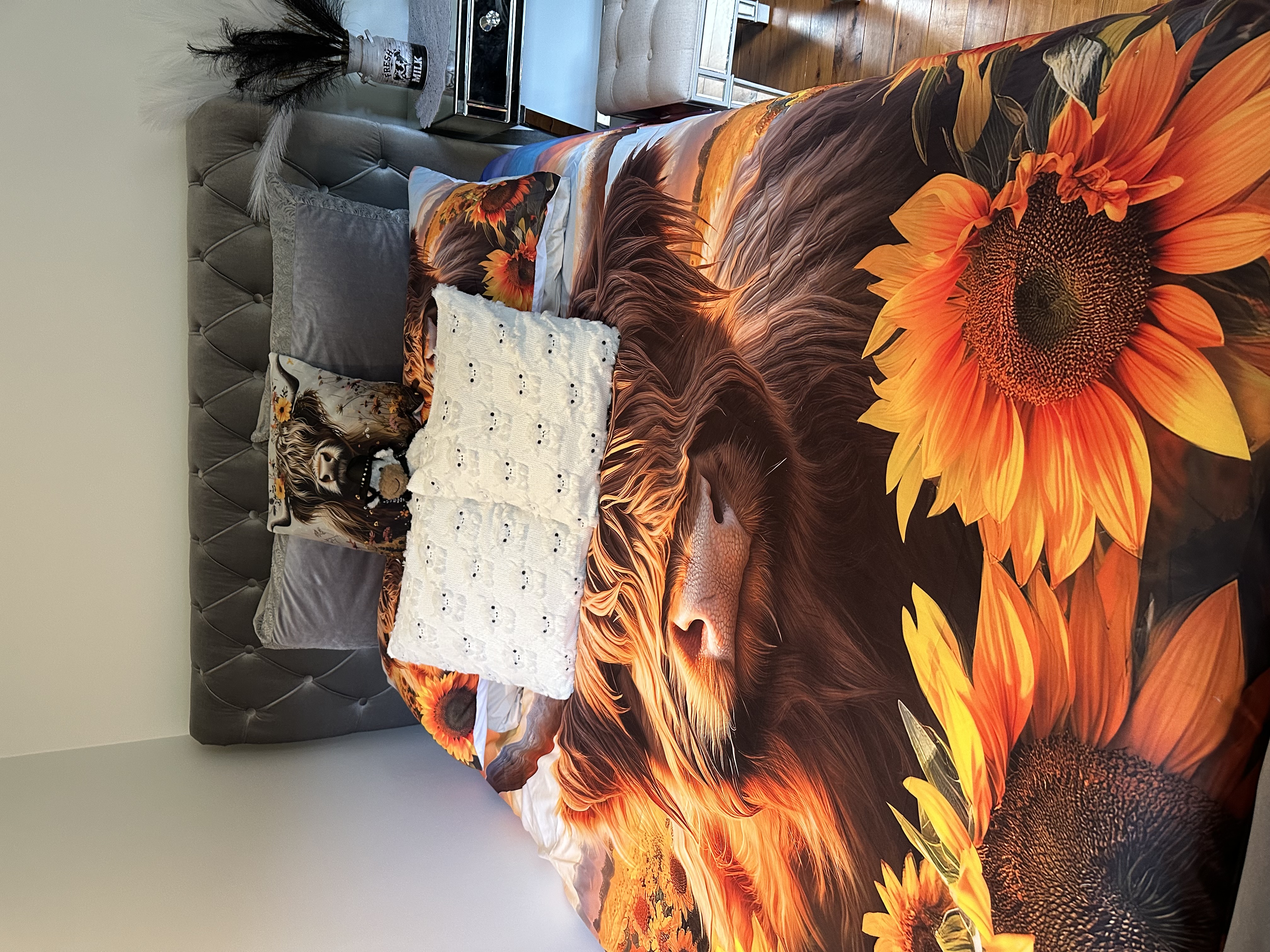Queen Size Highland Cow and Sunflower Bedding Set