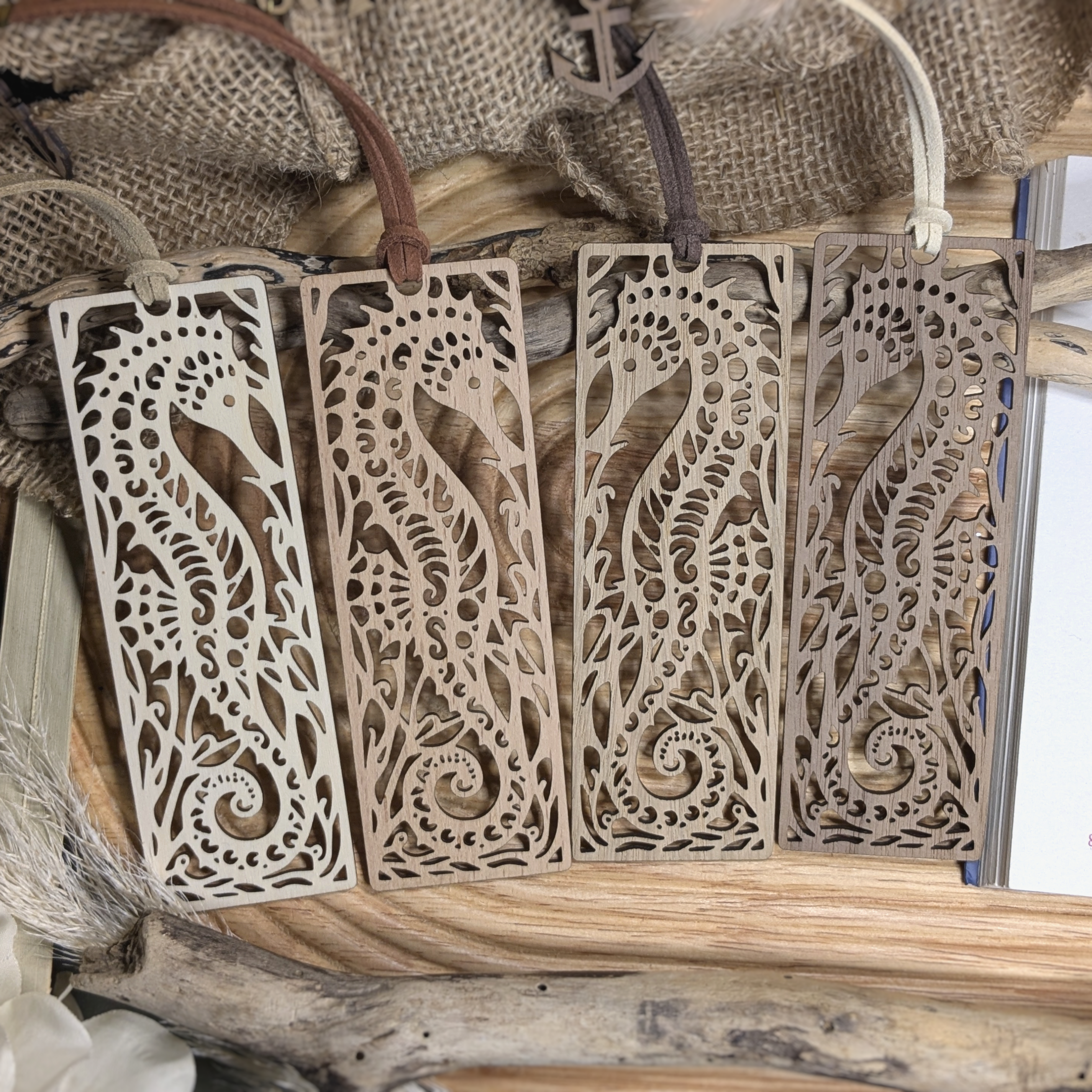 Marque-page en bois  Hippocampe