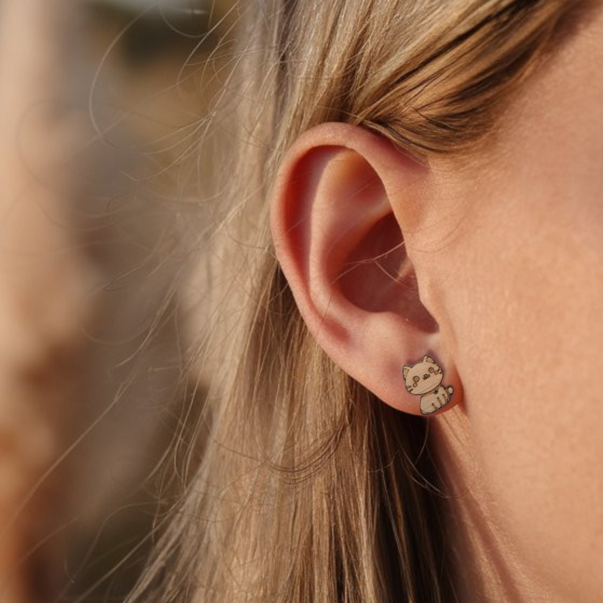 Puces d’Oreilles Chats Assis