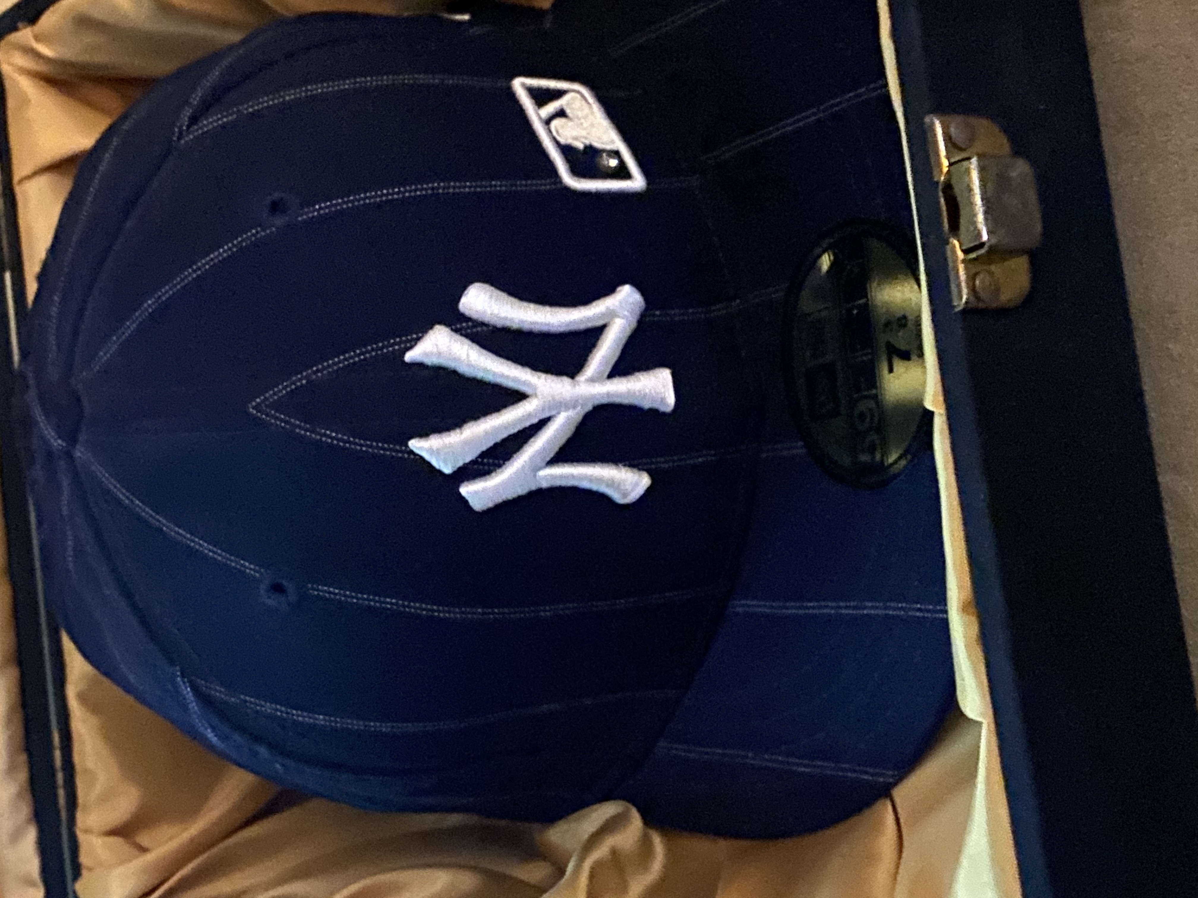 New Era Capture The Flag New York Yankees Fabolous Hat w/ Diamond and Auto