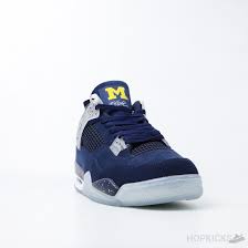 Air Jordan Retro 4 Michigan PE