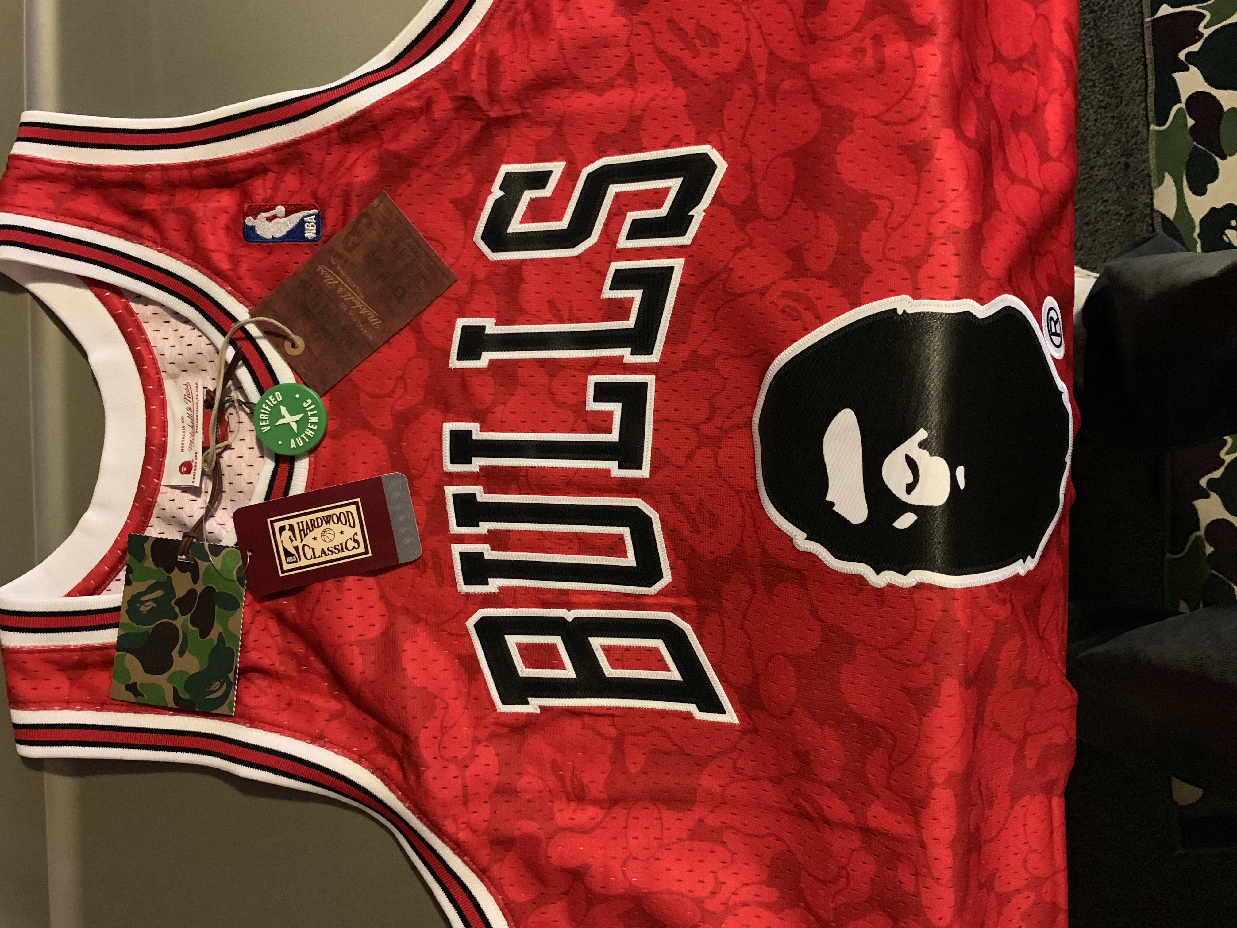 A Bathing Ape x Mitchell & Ness x Chicago Bulls 