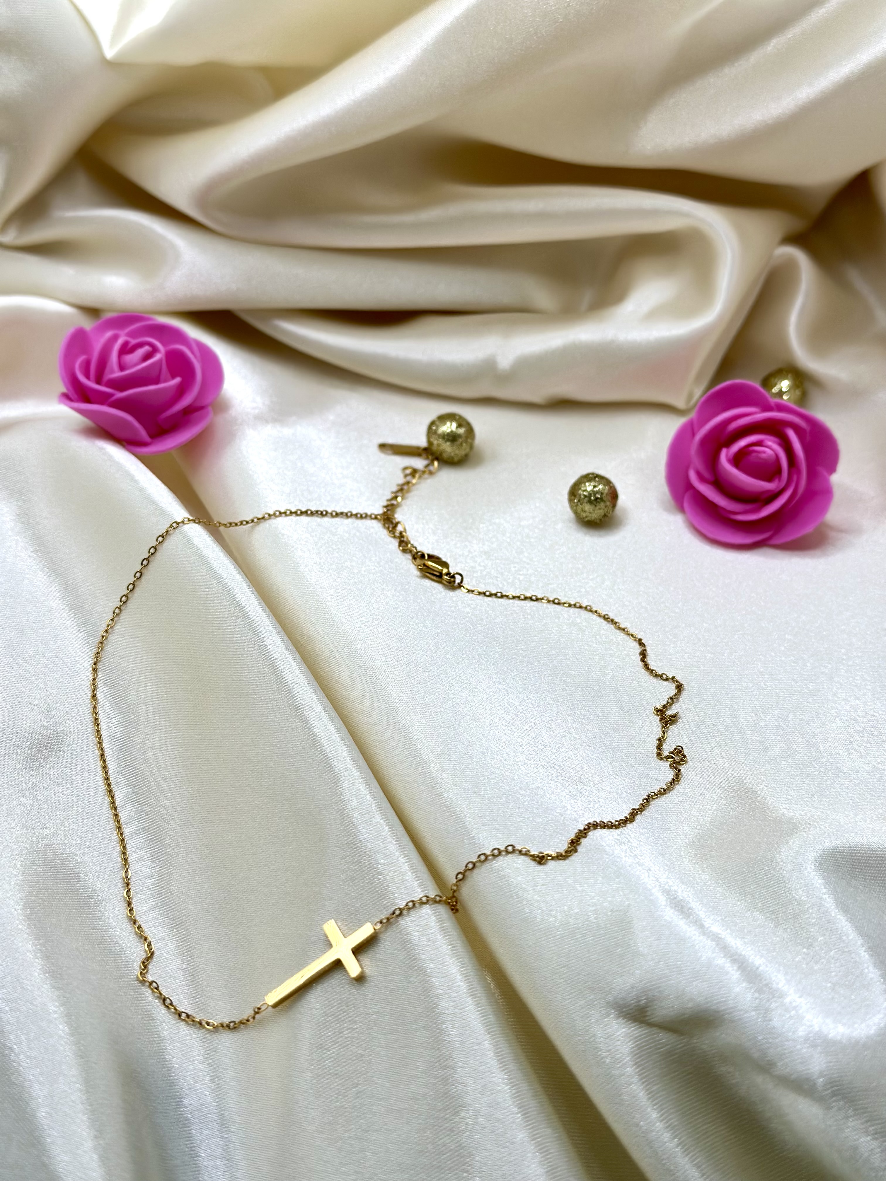 Collier croix Lou