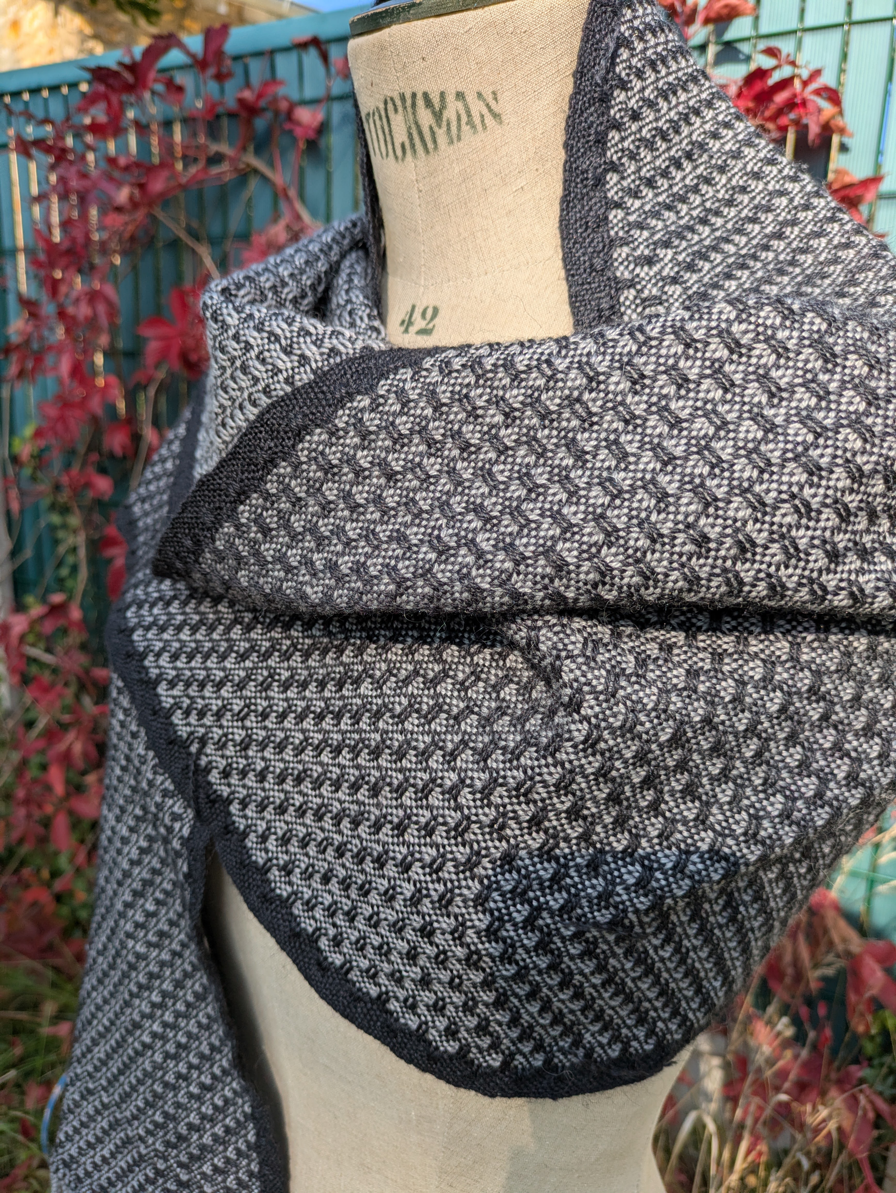 Juste avant l'aurore- Echarpe Mohair super kid, Soie & Mérinos fin 