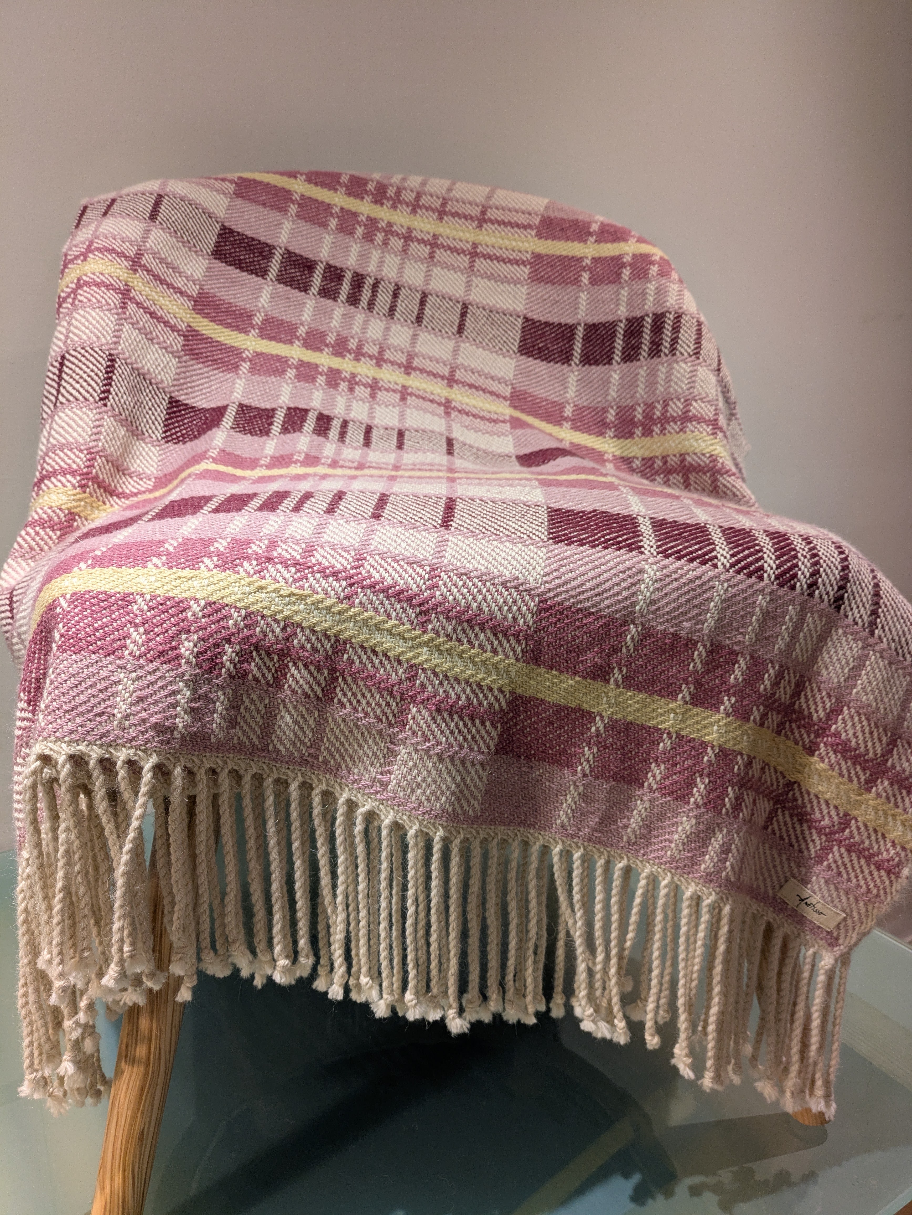 LIGNES D'HORIZON  - Plaid– Alpaga (152x120 cm) - Roses et jaune