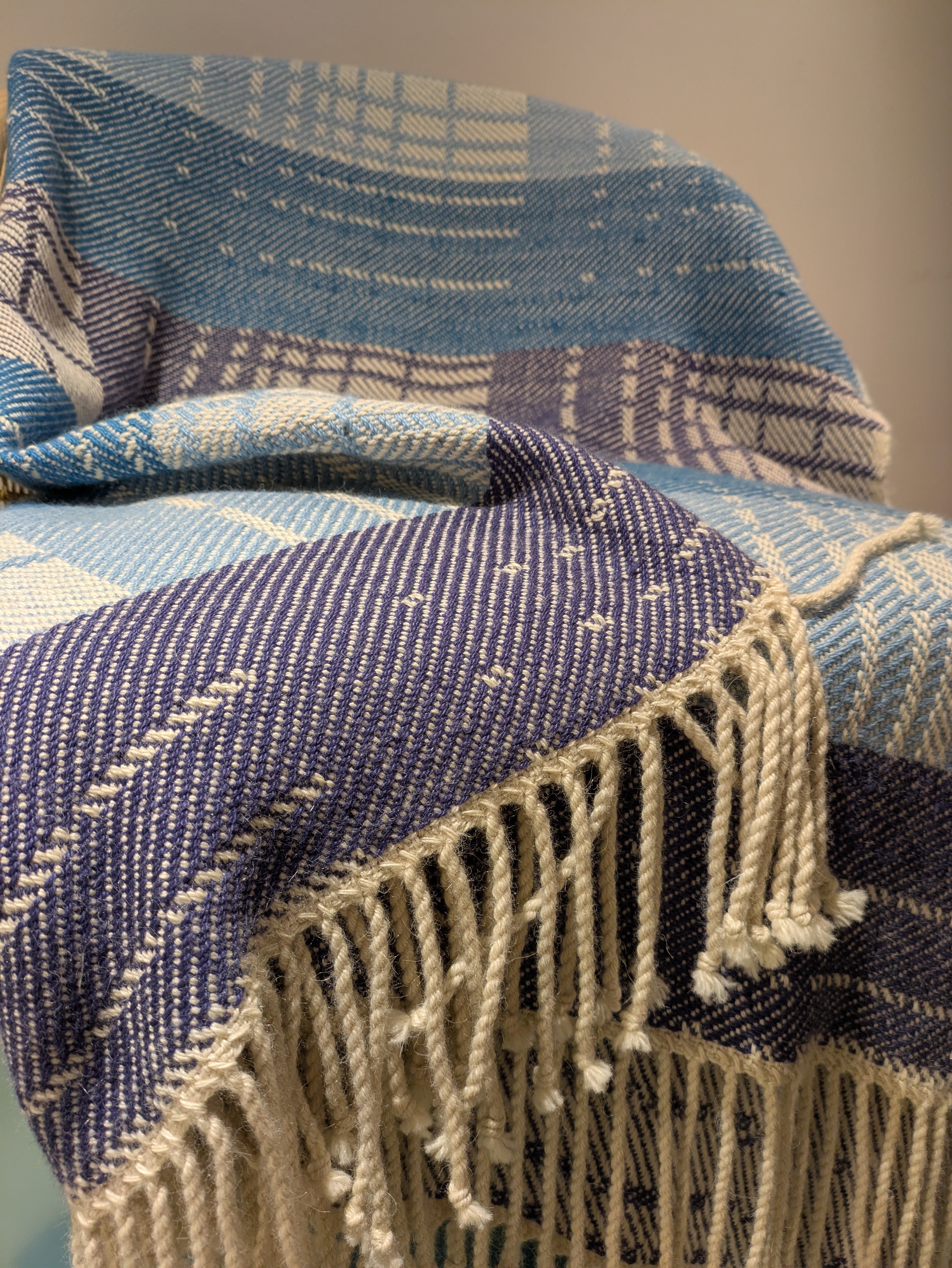 LIGNES D'HORIZON  - Plaid– Alpaga (158x128cm) - Bleu