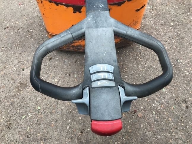 STILL elektrinis palečių vežimėlis