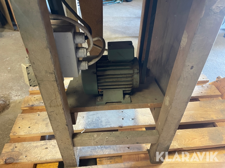 INCA Pramoninis stacionarus pjūklas