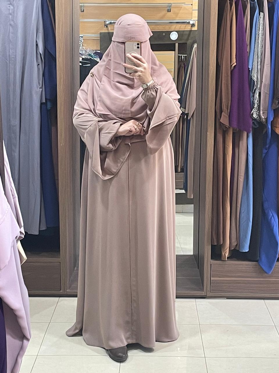 عباءة ايناس