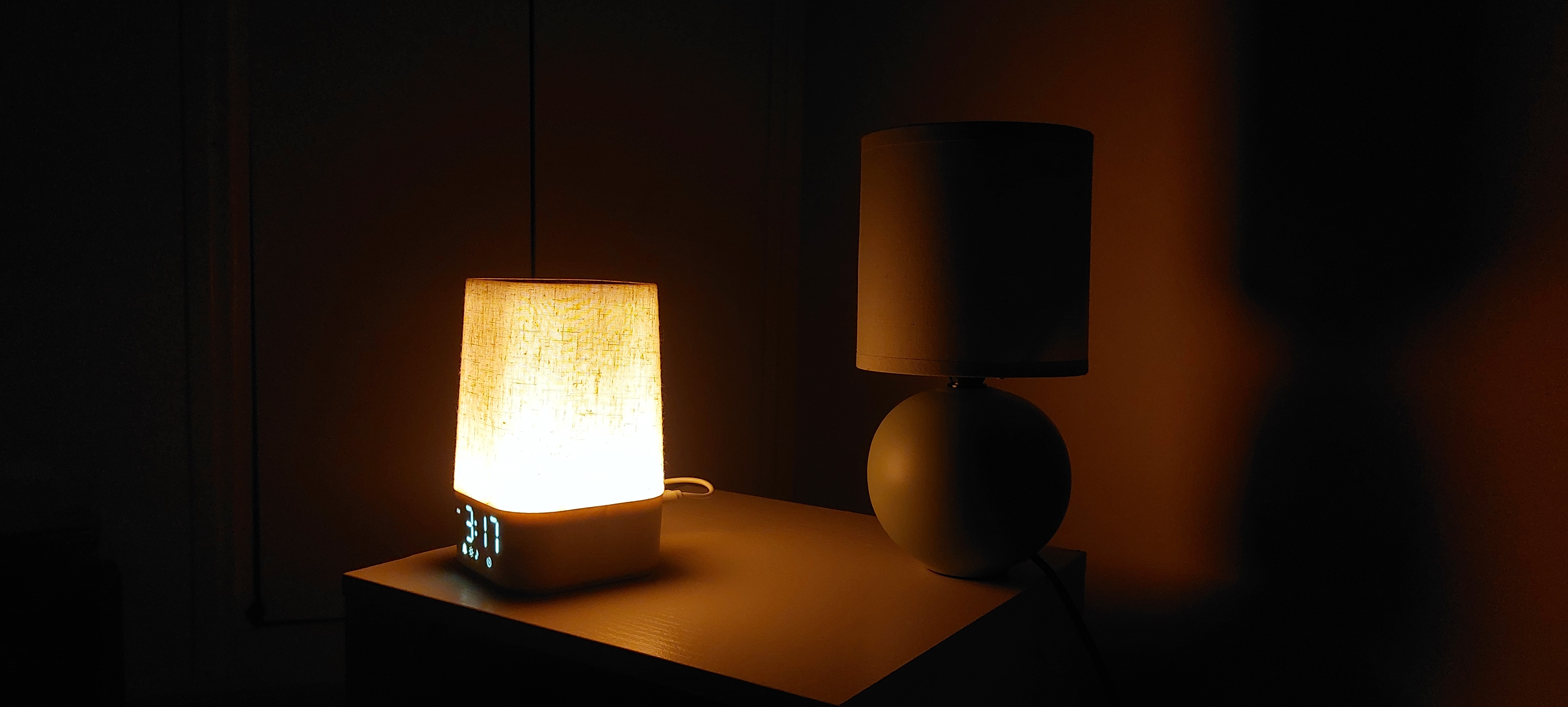 Lampe de chevet intelligente